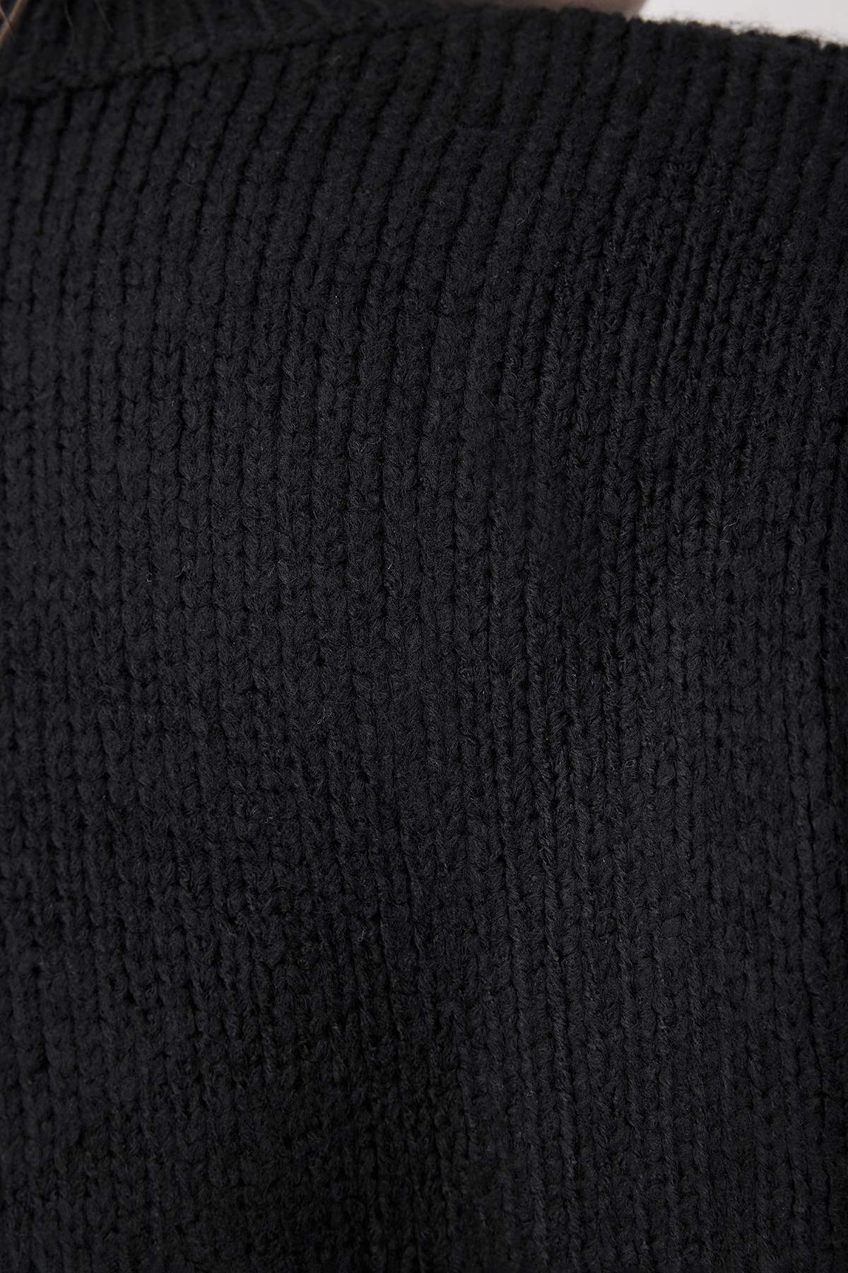 Trendyolmilla  Siyah Geniş Kalıp Yumuşak Dokulu Triko Kazak TWOAW25KZ00021 - Görsel 3