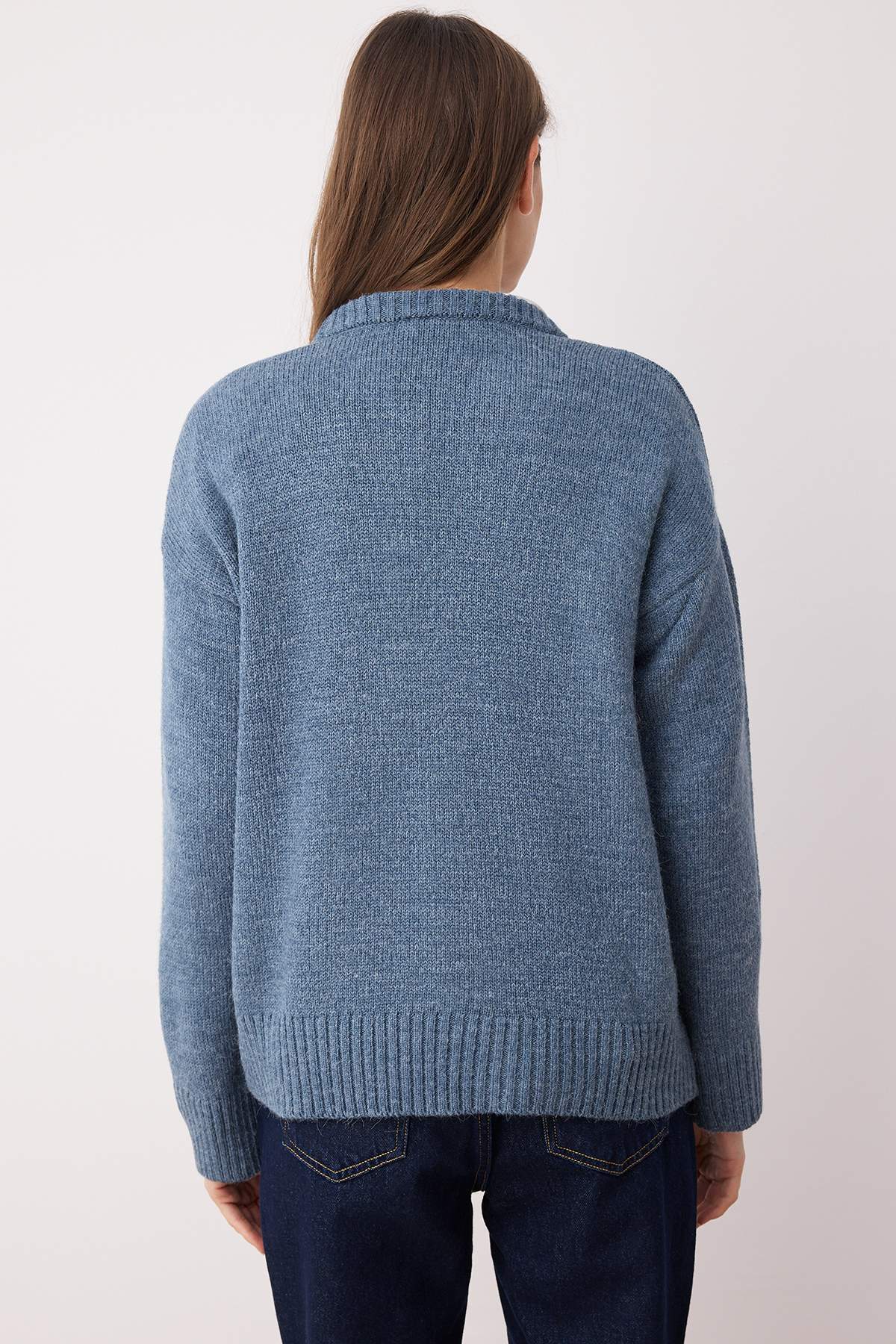 Trendyolmilla  Indigo Geniş Kalıp Yumuşak Dokulu Triko Kazak TWOAW25KZ00168 - Görsel 4