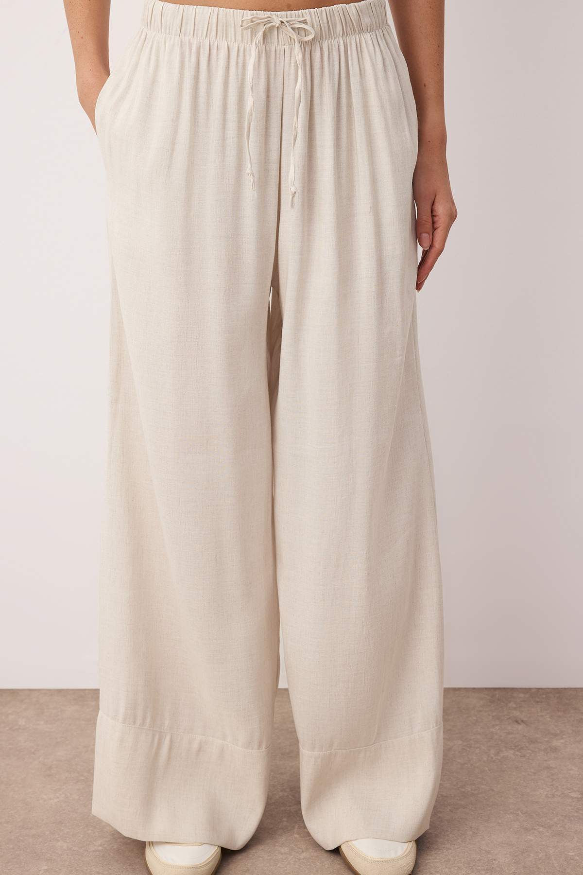 Trendyolmilla  Taş Keten İçerikli Wide Leg/Geniş Paça Beli Lastikli Pantolon TWOSS25PL00124 - Görsel 3