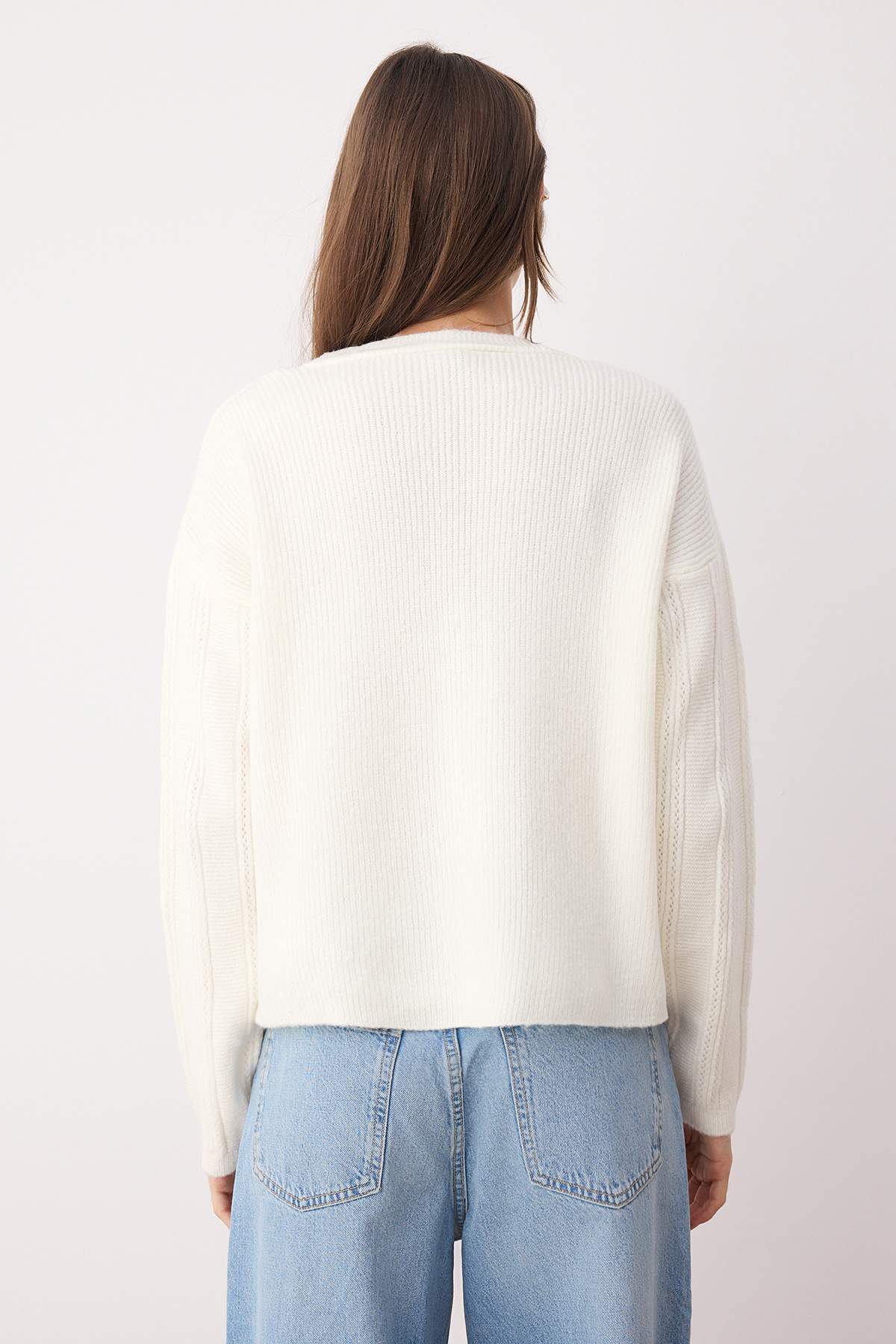 Trendyolmilla  Ekru Yumuşak Dokulu Kol İşleme Detaylı Triko Hırka TWOAW26HI00120 - Görsel 4