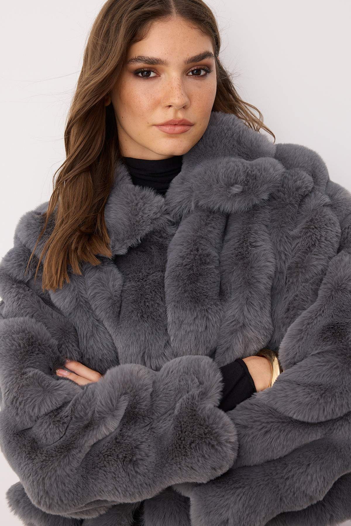 Trendyol Collection-Gray Regular Fit Fur Coat Twoaw26Mo00105 1