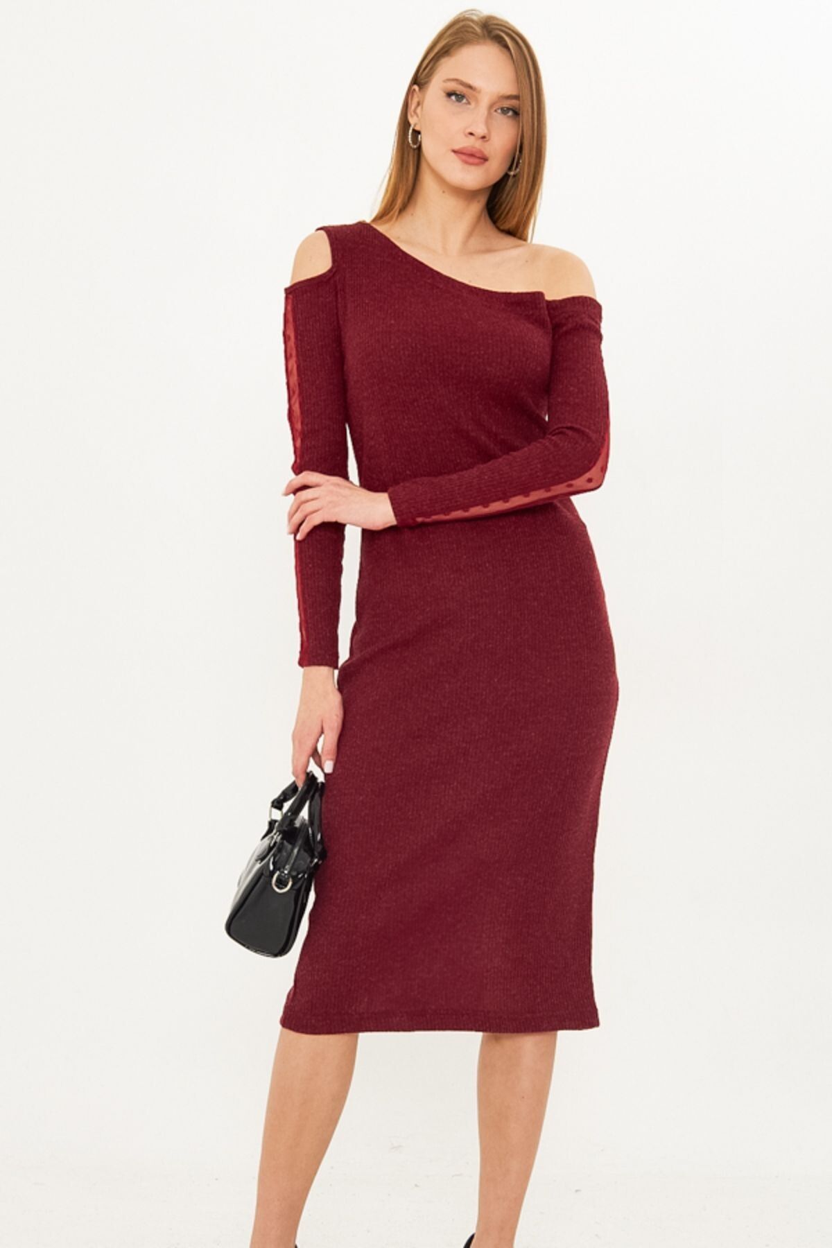 Kadın Bordo Asimetrik Yaka Kolu Tüllü Yırtmaçlı Kaşkorse Midi Boy Elbise ARM-25K001081