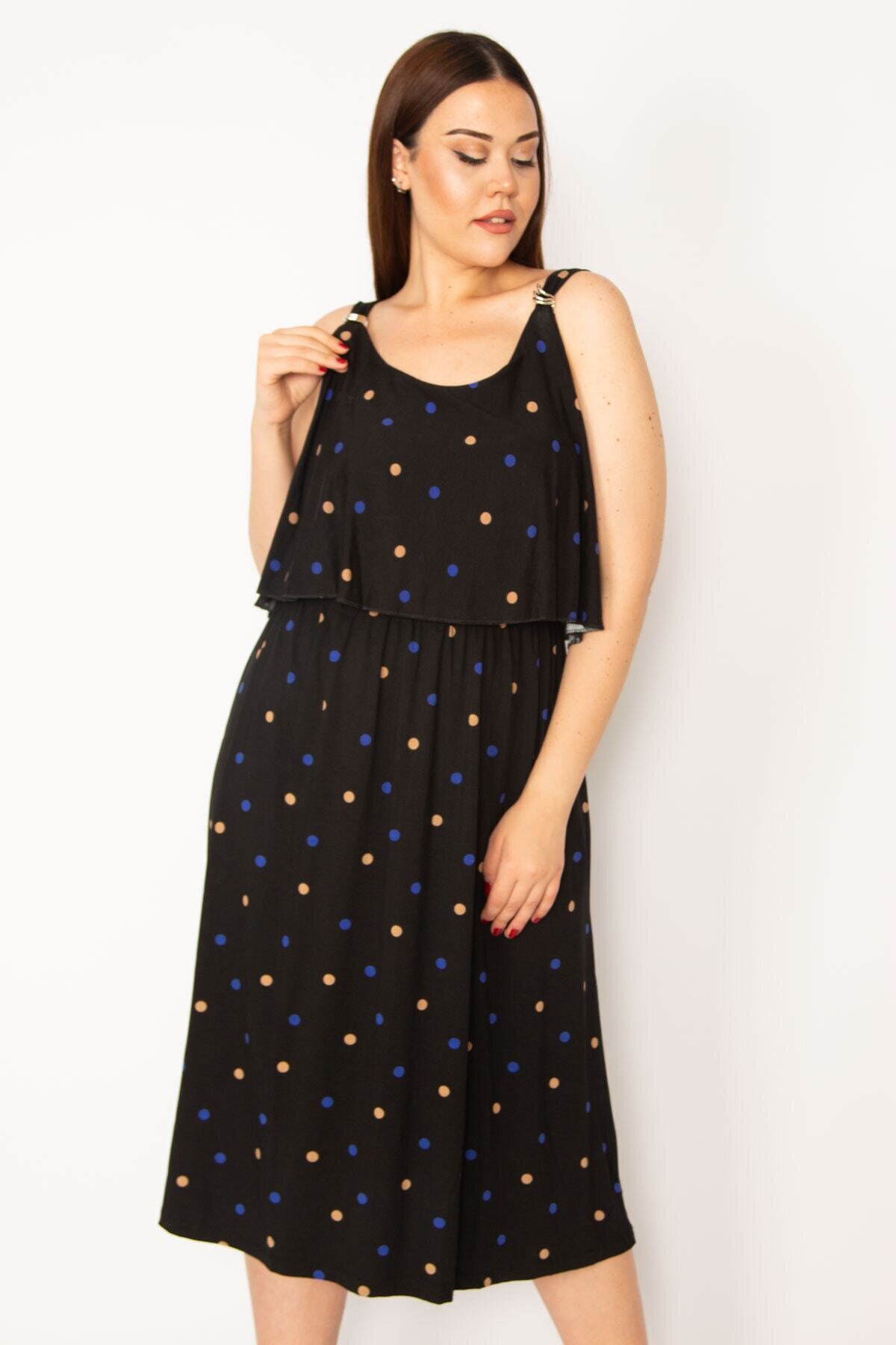 Şans-Großes schwarzes Damenkleid mit Volantträgern auf der Brust 65n33212 1