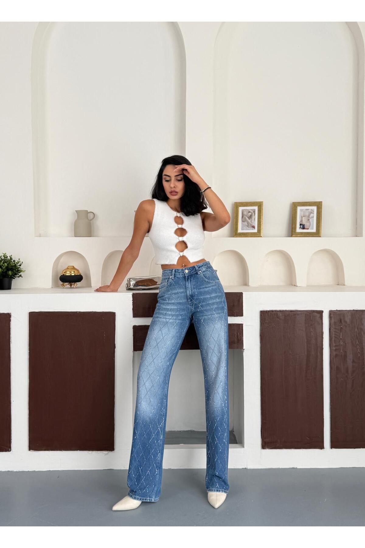 Zeo Basic-Baklava Pattern Stone Straight Jean 2