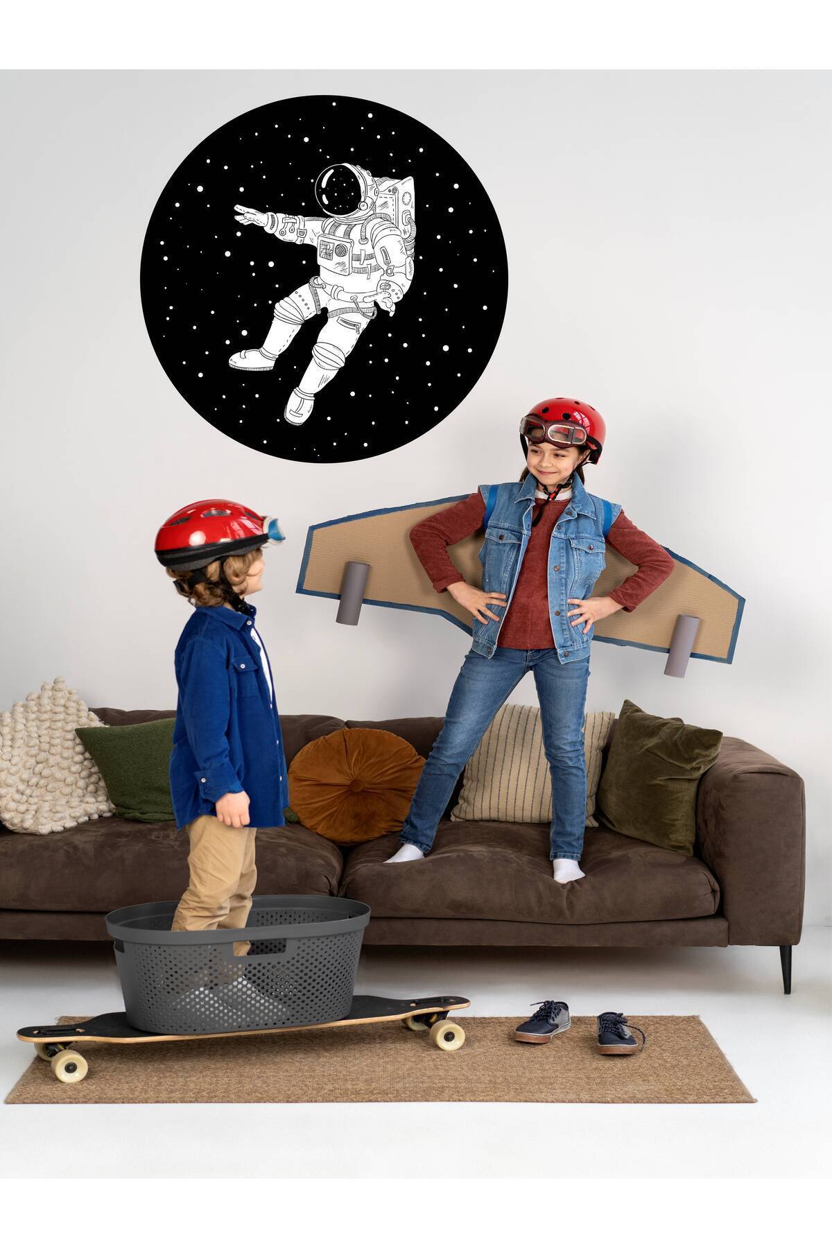 Baby Nursery Mega Astronaut in Space, Glass, Wall Sticker