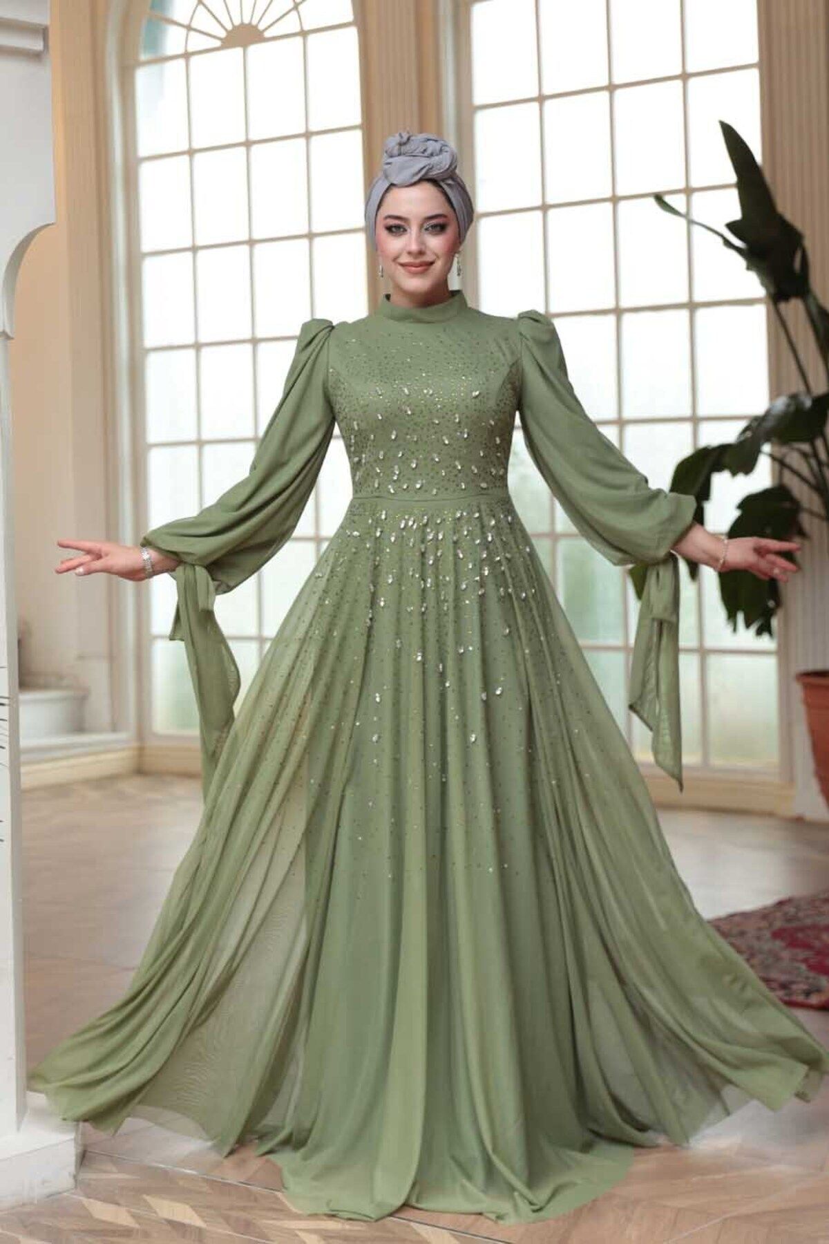 N.S NEVA STYLE Boncuk İşlemeli Açık Haki Tesettür Abiye Elbise 5283AHK