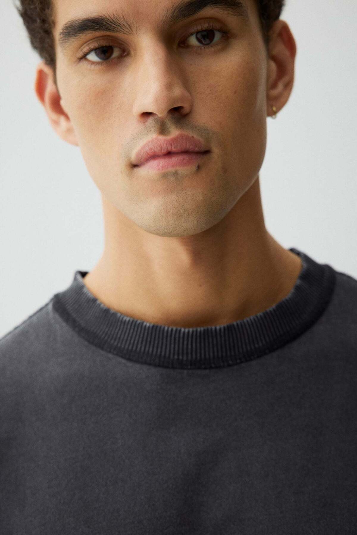 H&M-تي شيرت مغسول بقصّة Boxy Fit 6