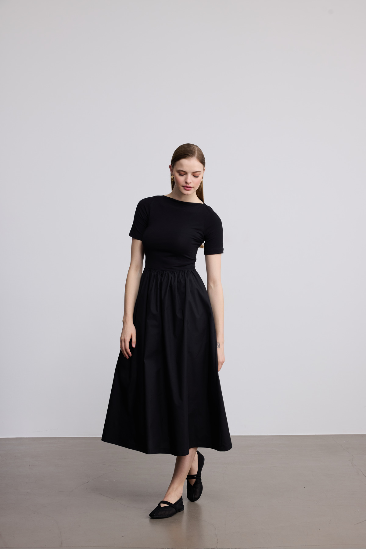 SevdeUgur  Kadın Maxi Boy Esnek Örme Üstlü Poplin Etekli Şık Siyah Elbise Kısa Kol / Sevde Ugur - Görsel 7