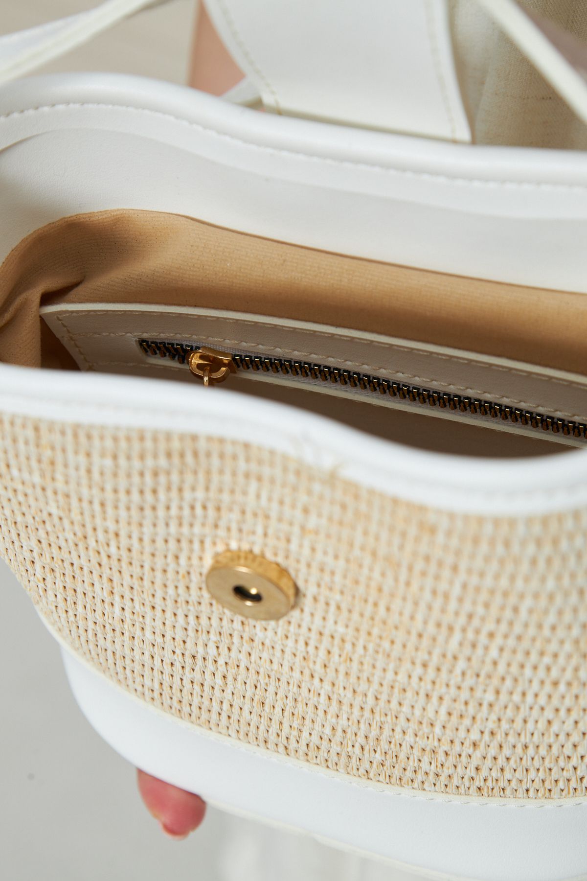 MODA-Bella White Original Straw Modern Design Buckle Women's Hand and Shoulder Bag 5