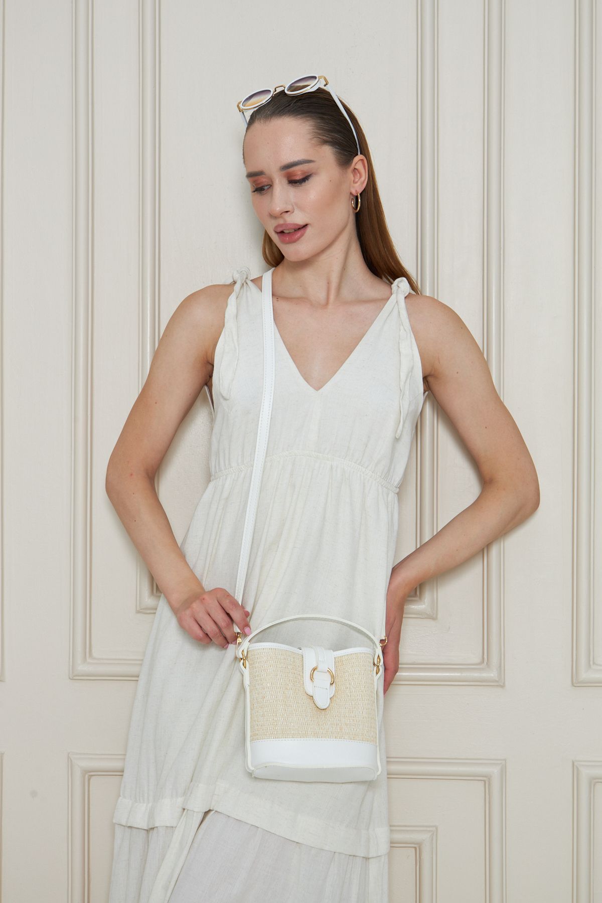 MODA-Bella White Original Straw Modern Design Buckle Women's Hand and Shoulder Bag 7