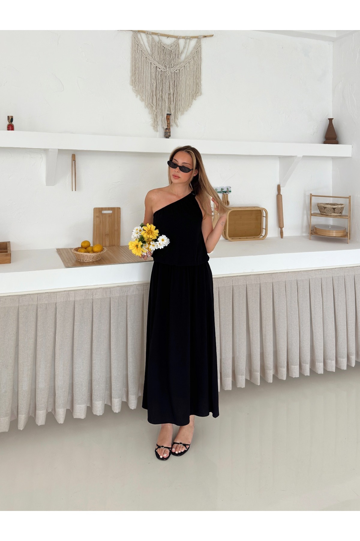 soBasic-Rochie cu un singur mânecă cu talie elastică și detaliu accesoriu broșă de umăr 2