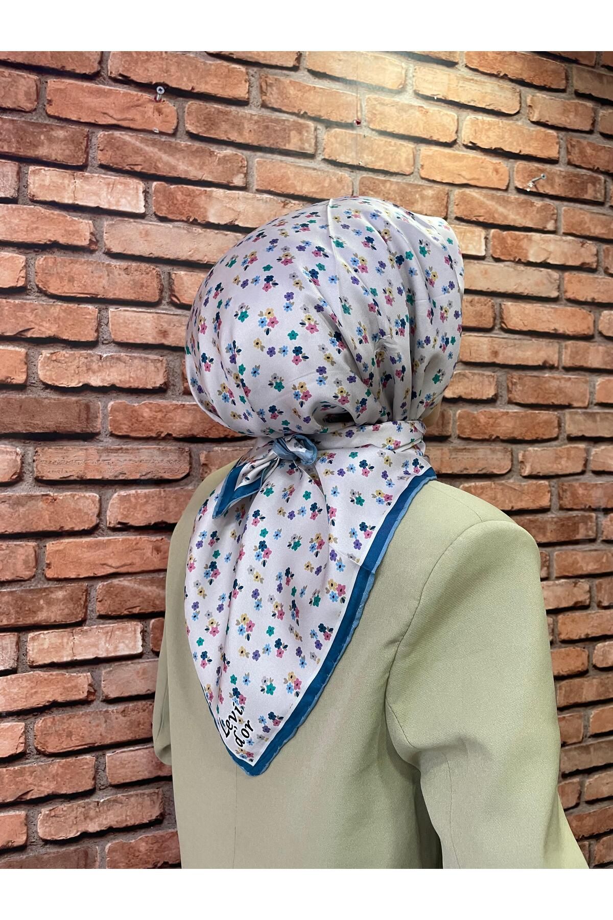 Levidor çiçekli twill ipek eşarp