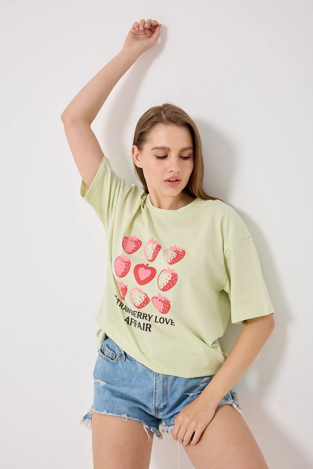 sernoy lomera SL4612 - Oversize Çilek Baskılı T-Shirt
