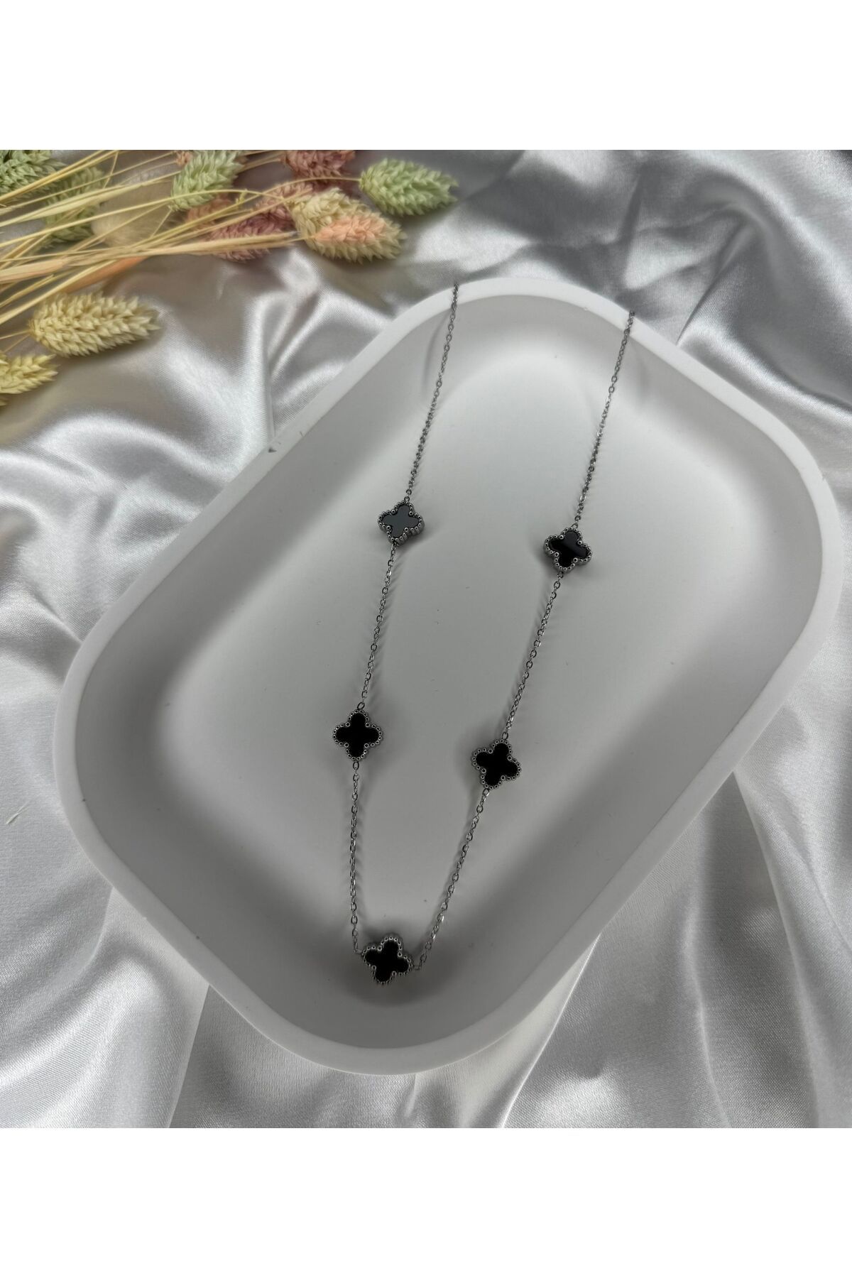 Li'Jewelry ÇELİK 5 YAPRAKLI SİYAH YONCA KOLYE