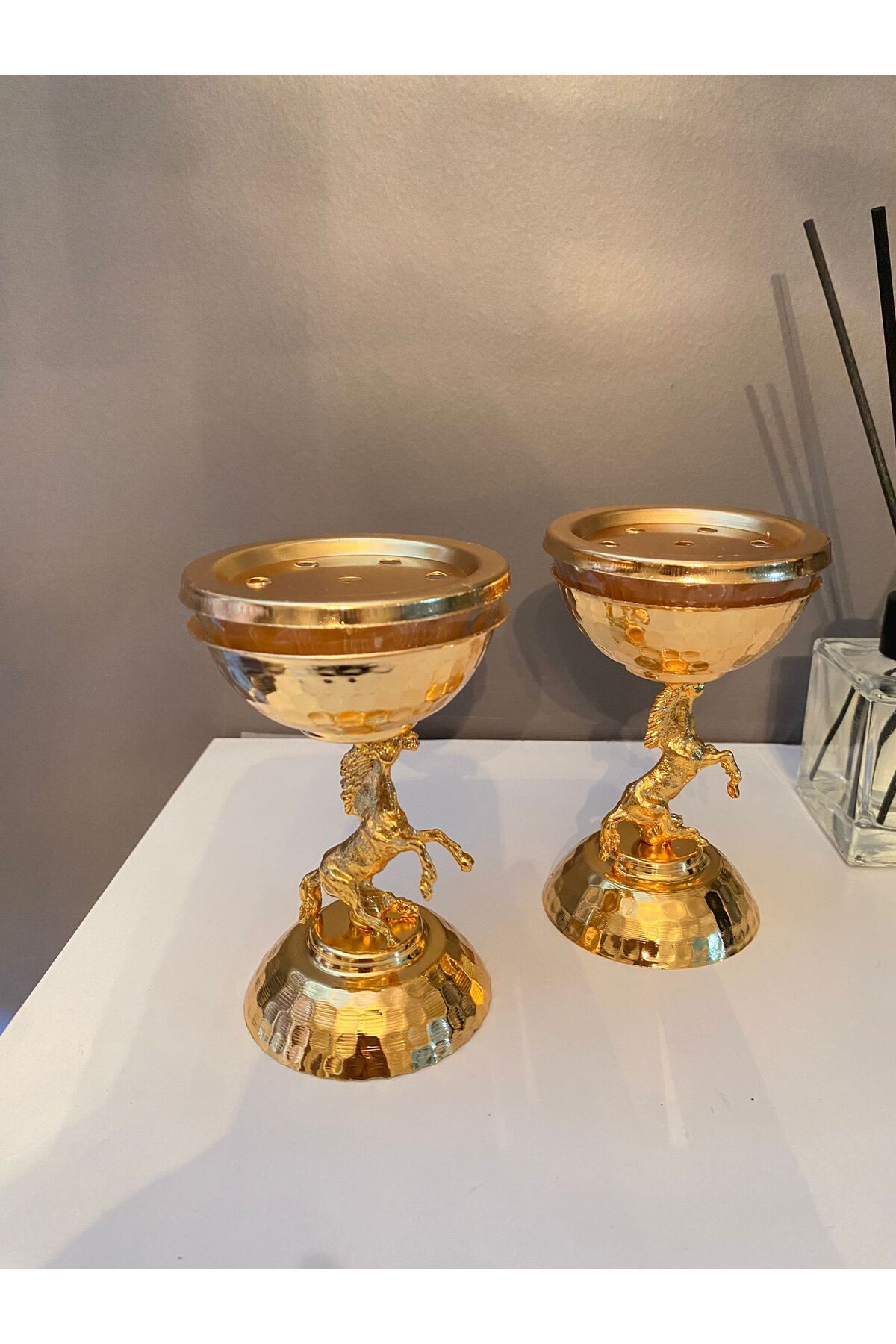 HELVACIOĞLU AKSESUAR 2 Adet At Figürlü Metal Tütsülük, Buhurdanlık 7 X 11 Cm Gold