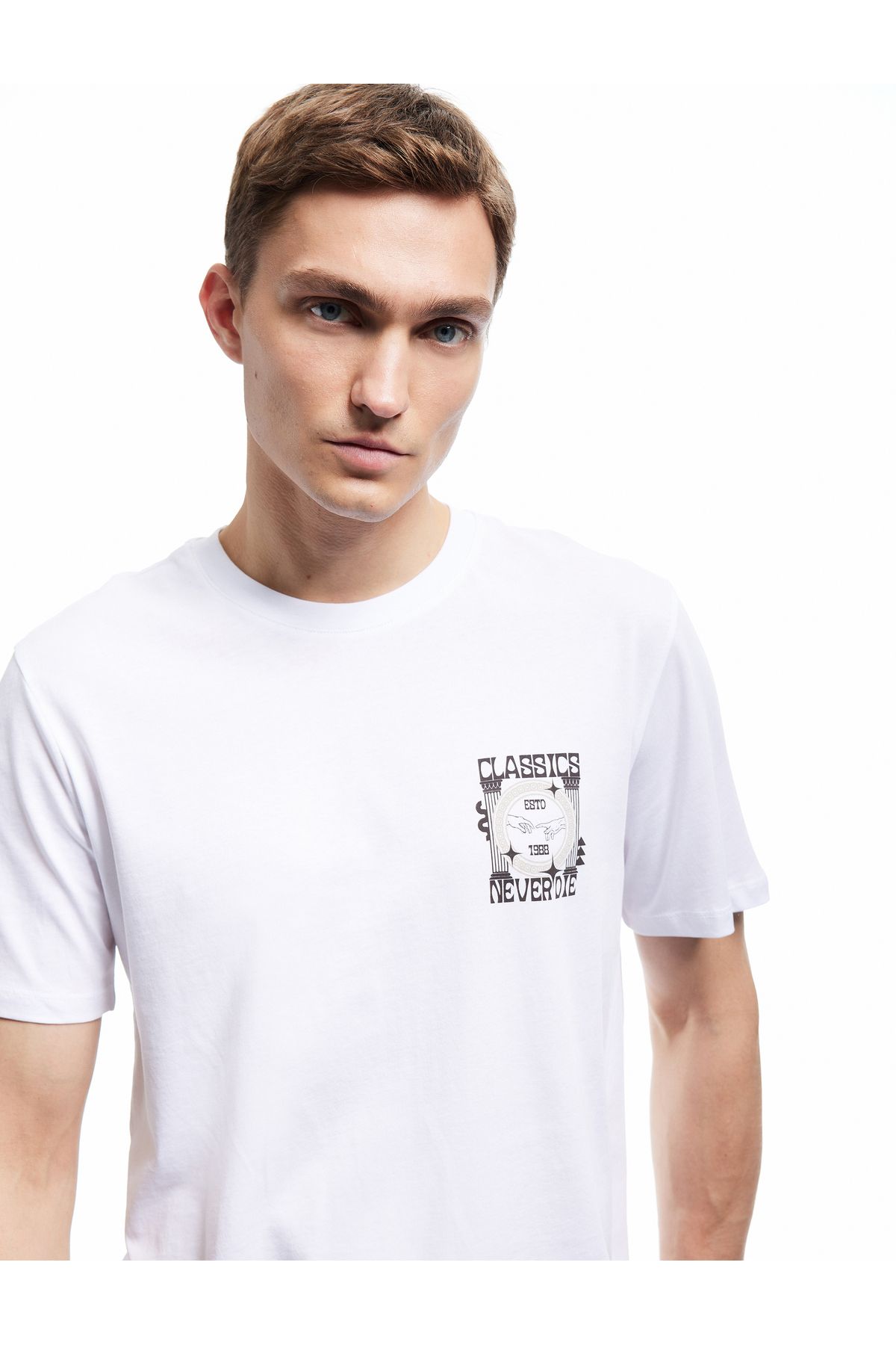 Koton Kısa Kollu Bisiklet Yaka Regular Fit Pamuklu Baskılı Tişört