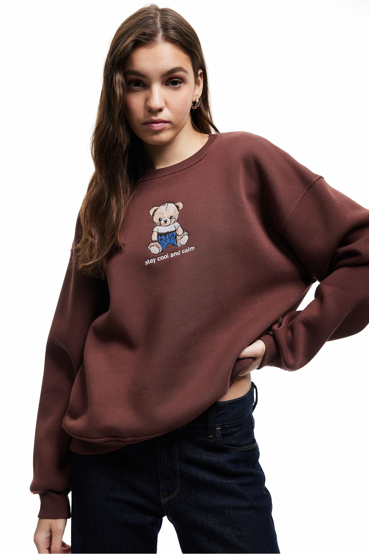 Koton Ayıcık Nakışlı Şardonlu Uzun Kollu Bisiklet Yaka Oversize Sweatshirt
