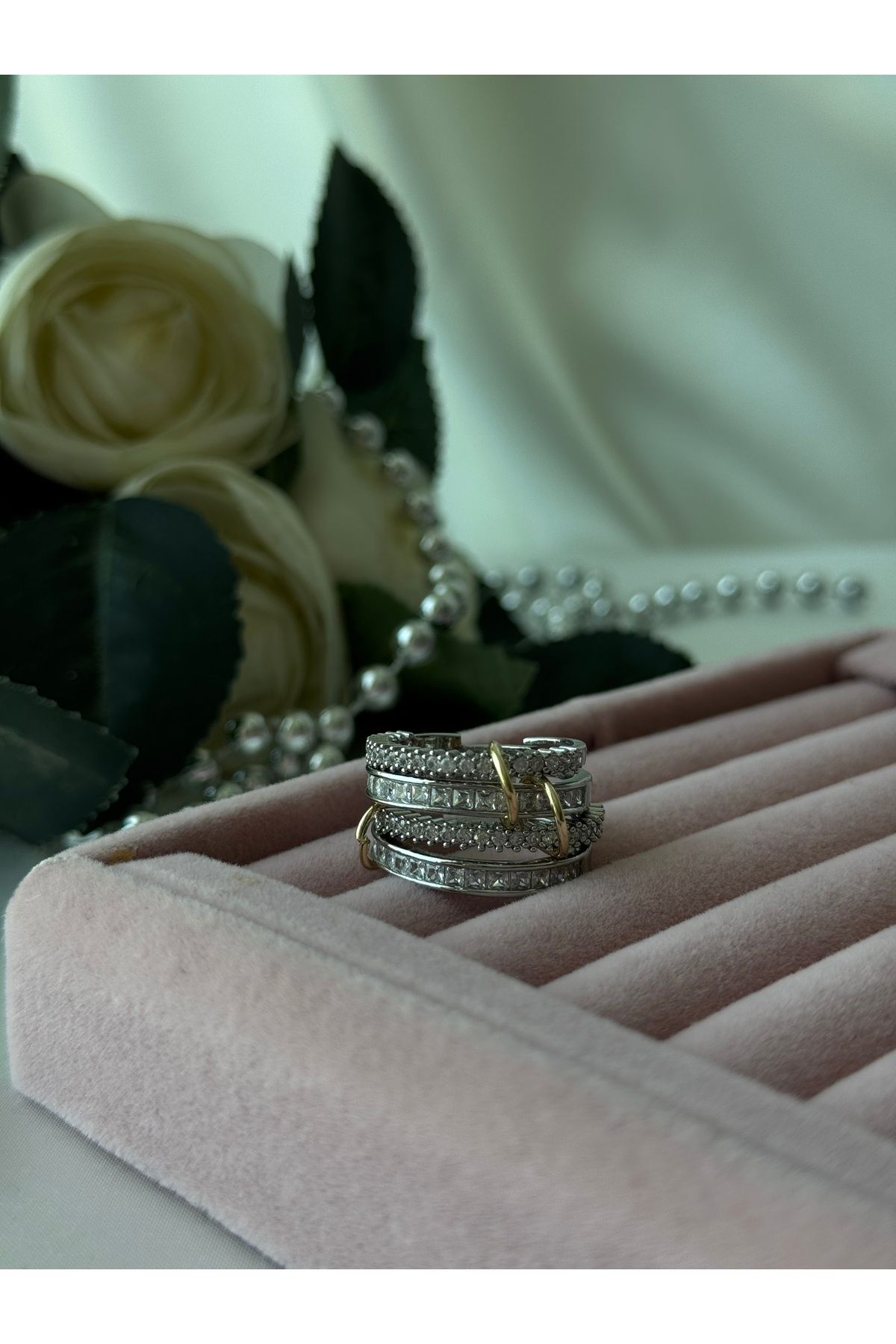 JEWELRY Özel Seri Gümüş Renkli 4'Lü Zirkon Taşlı Halkalı Birleşik Ayarlanabilir Rodyum Kaplama VIP Yüzük