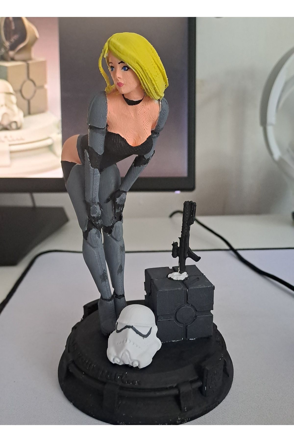 Gonulella Star Wars Stormtroopr Pin Up Girl Figür 16 Cm