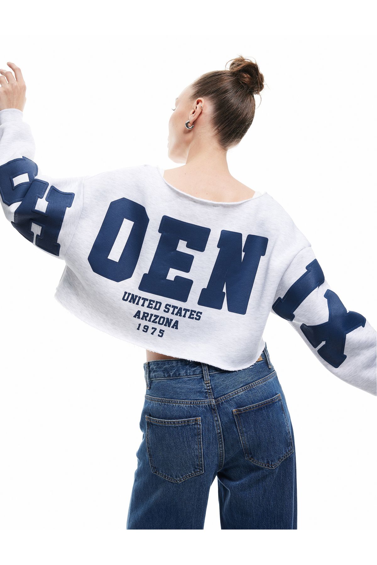 Koton Kayık Yaka Baskılı Crop Sweashirt