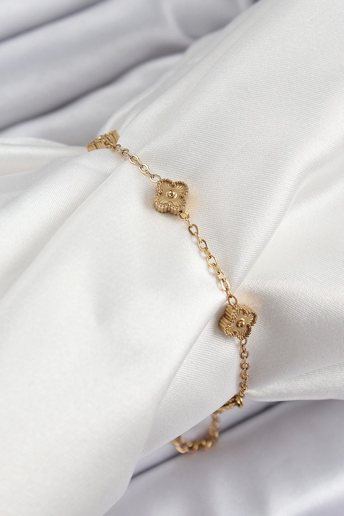 Clariss 316L Çelik Yonca Model Gold Renk Kadın Bileklik