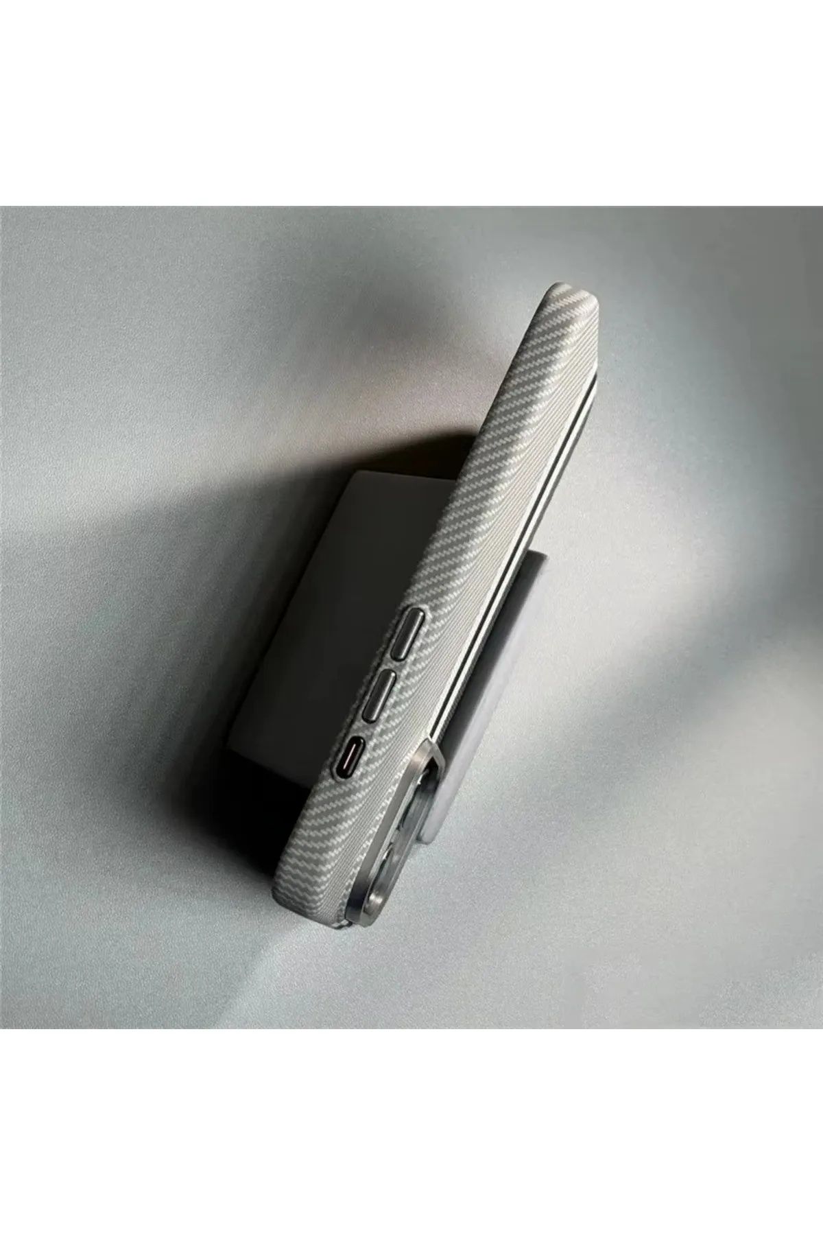 nexnova Apple İphone 13/14 Uyumlu Lux Carbon Fiber Magsafe Metal Kılıf Ultra Hafif İnce Manyetik Kapak