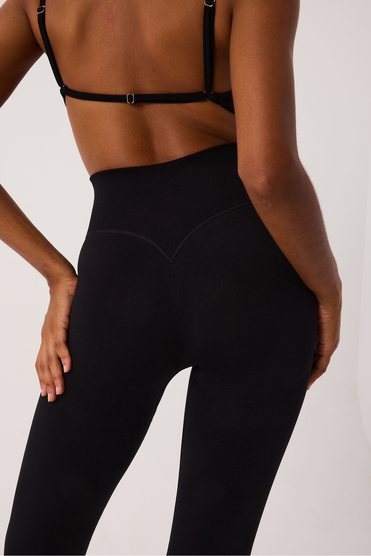 cervus Aura Spor Tayt Seamless Yüksek Bel Esnek Şekillendirici ve Toparlayıcı Tayt görsel 6