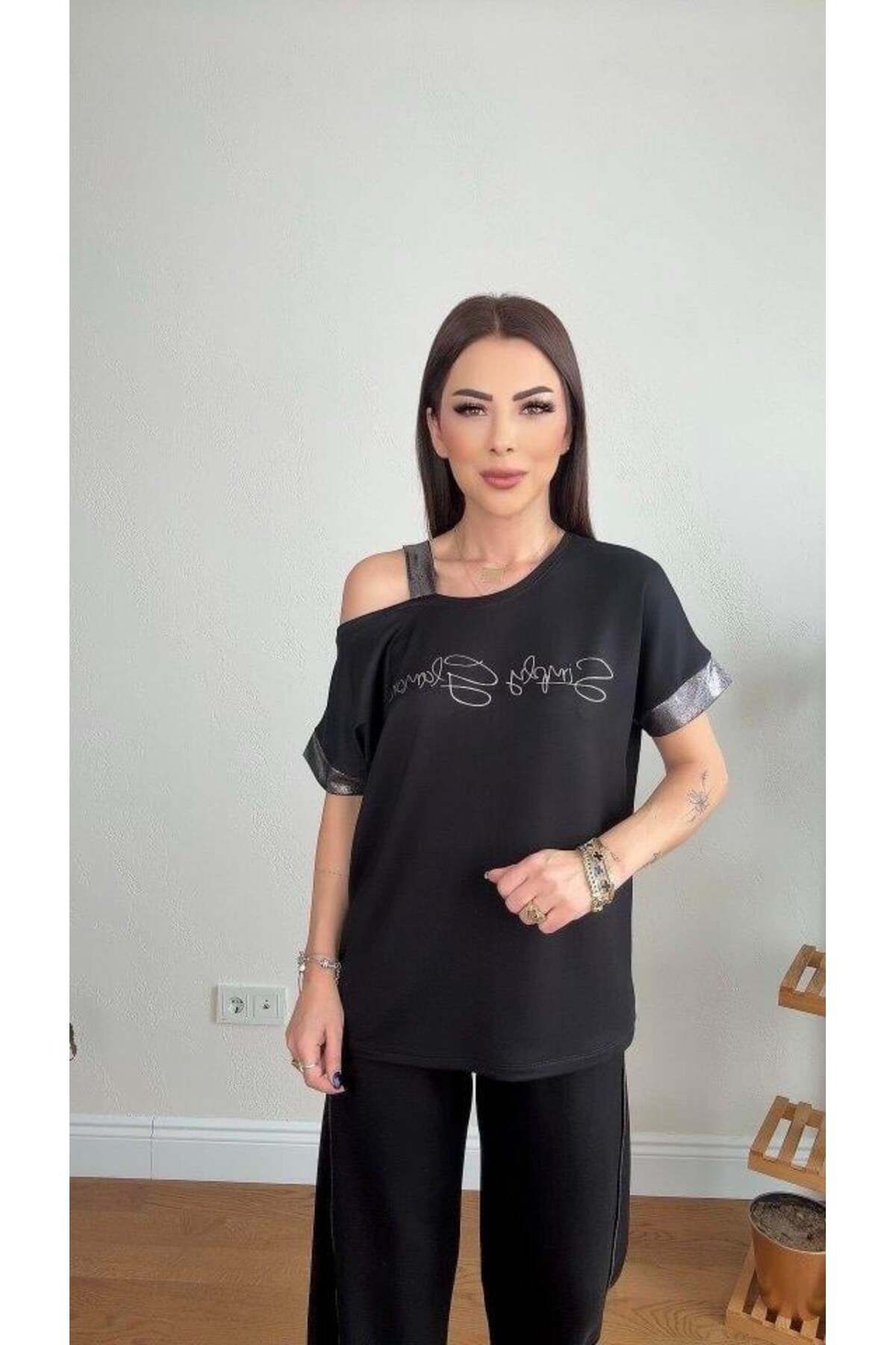 modamtn Kadın Kristal Kumaş Omuz Dekolteli Siyah Takım