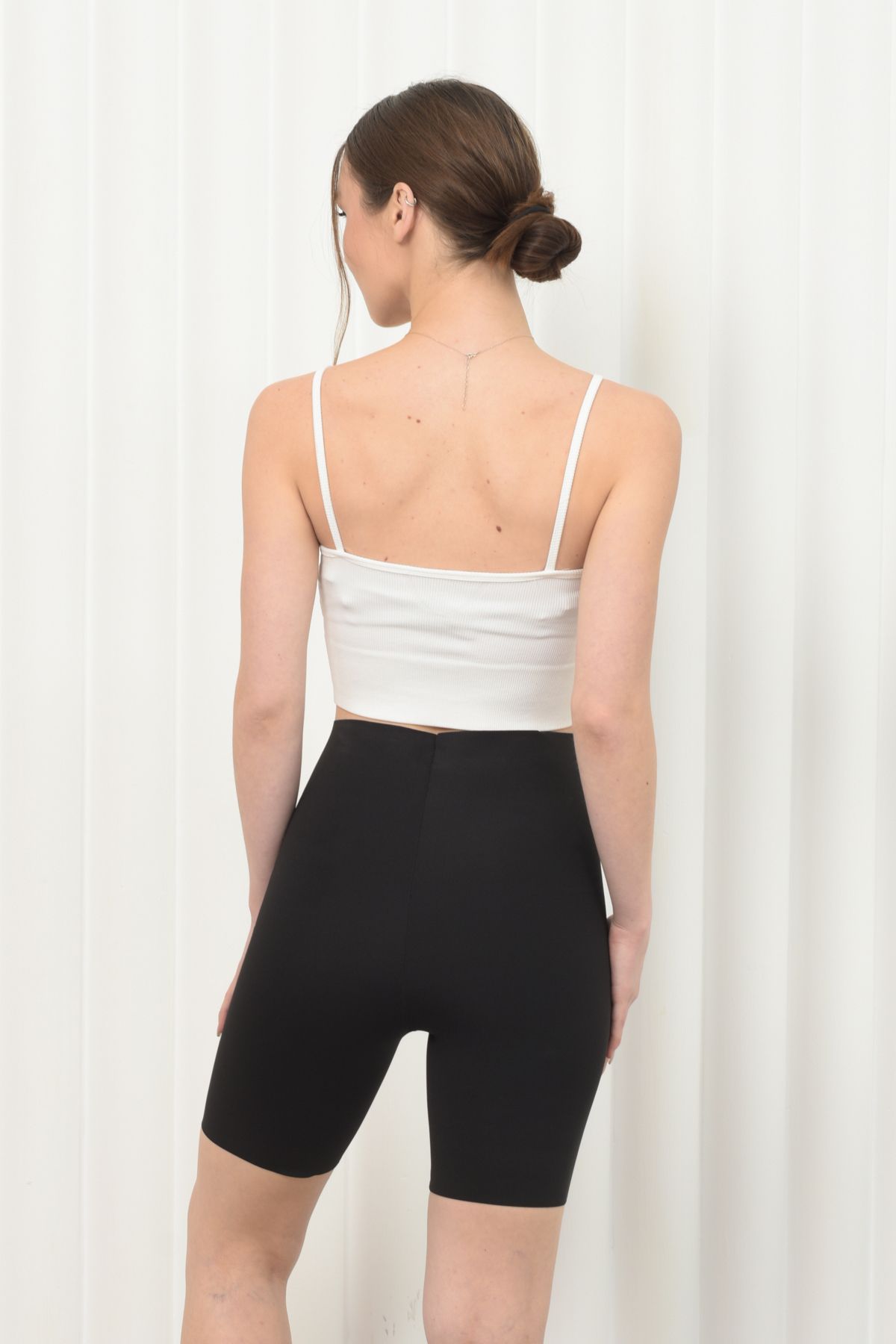 AY'S SHOP ONLİNE Kadın Yüksek Bel Toparlayıcı Lazer Kesim Korse Şort , Yandan Dikişli İz Yapmaz Ten Rengi Şort