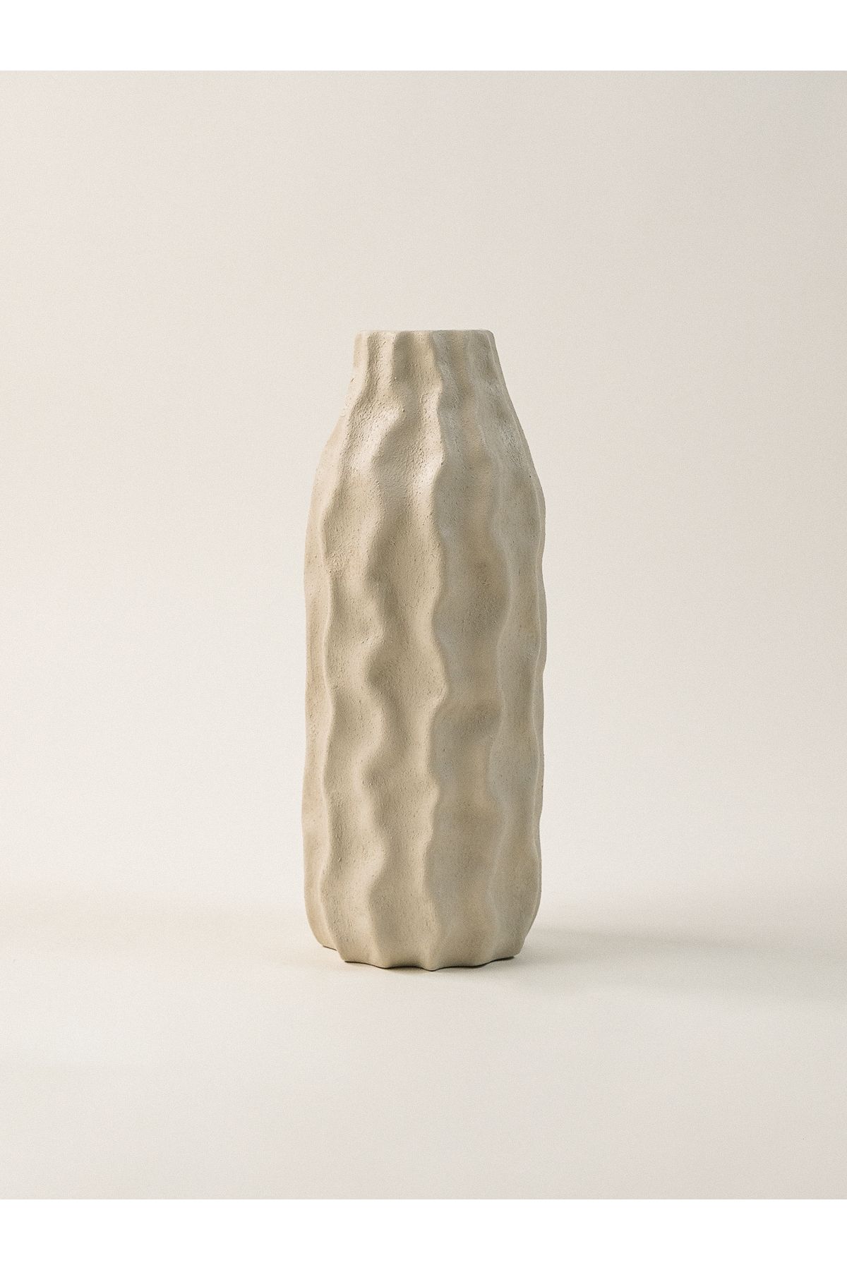 Minihol Tubb Dokulu Seramik Vazo (13 x 36 cm)