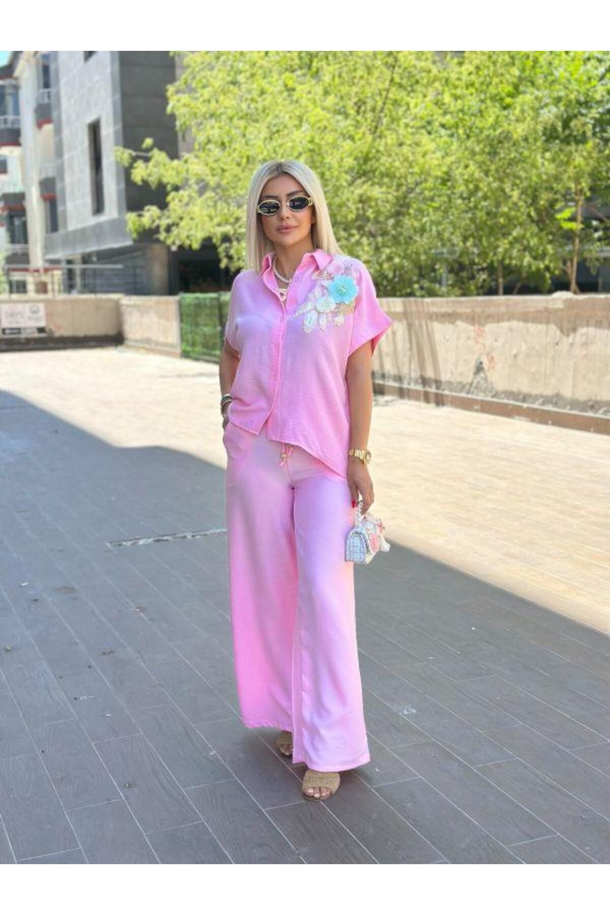 Kokoşum Butik 26488 Göğüs Çiçekli Gömlekli Panton Takım Pembe