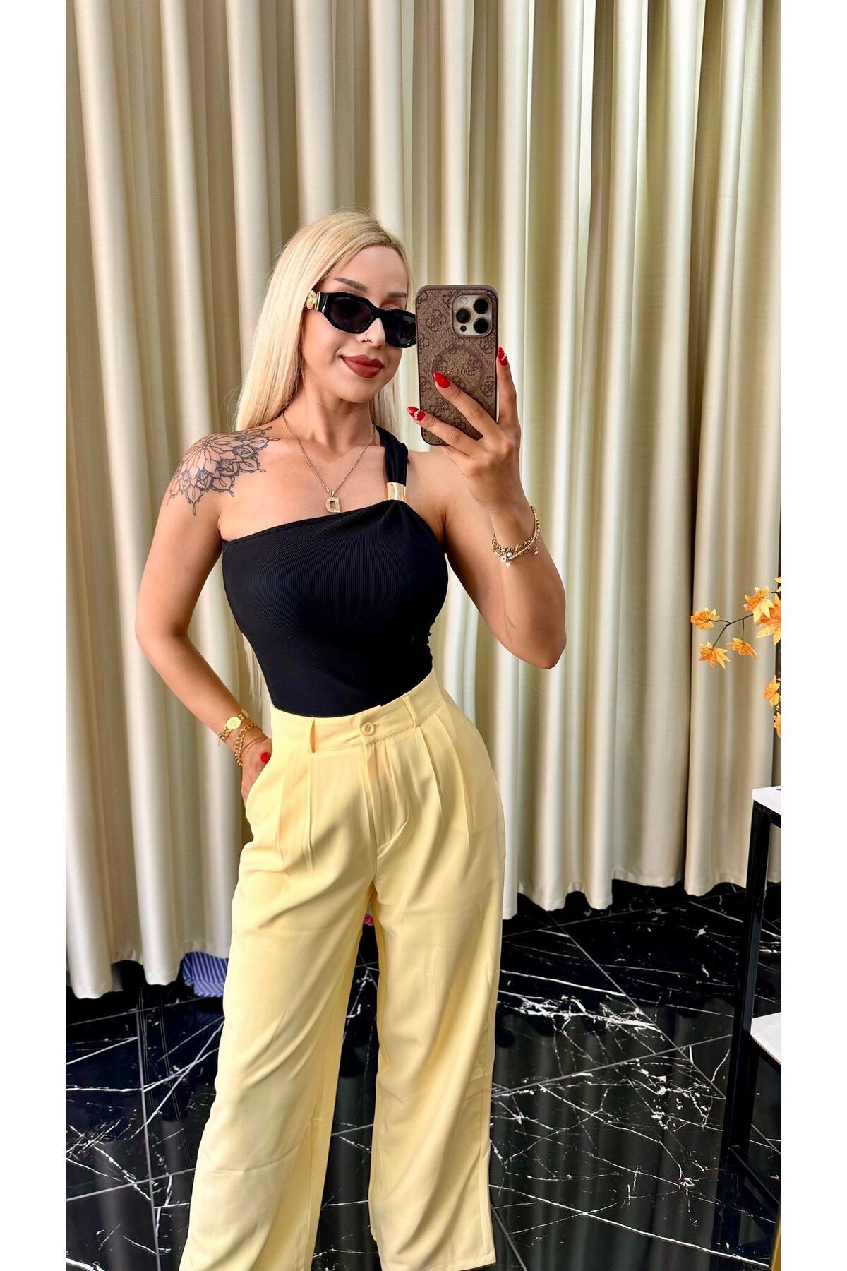 Dilara Kavraal Butik Ottoman Tek Omuz Aksesuarlı Bluz