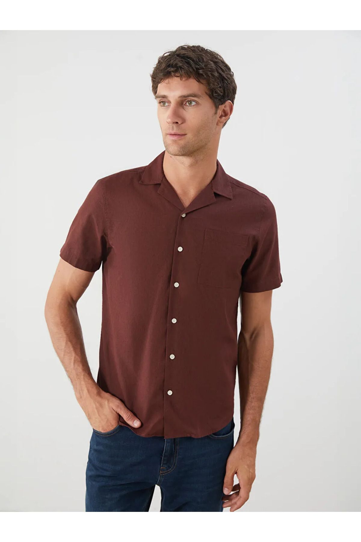 LC Waikiki LCWAIKIKI Classic Kahverengi Regular Fit Resort Yaka Kısa Kollu Keten Karışımlı Erkek Gömlek