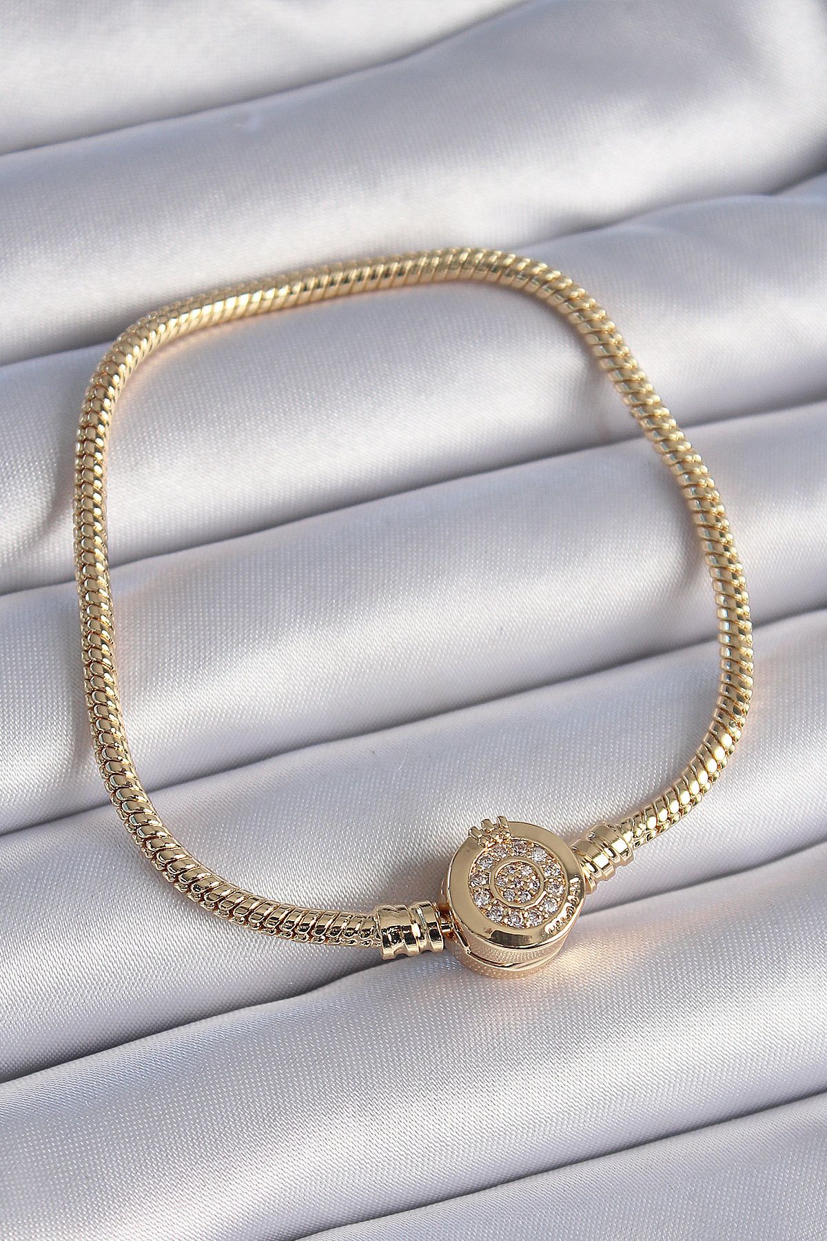MBB ETİCARET 316L Çelik Zincir Gold Renk Zirkon Taşlı Charm Model Kadın Bileklik - TJ-BB6423