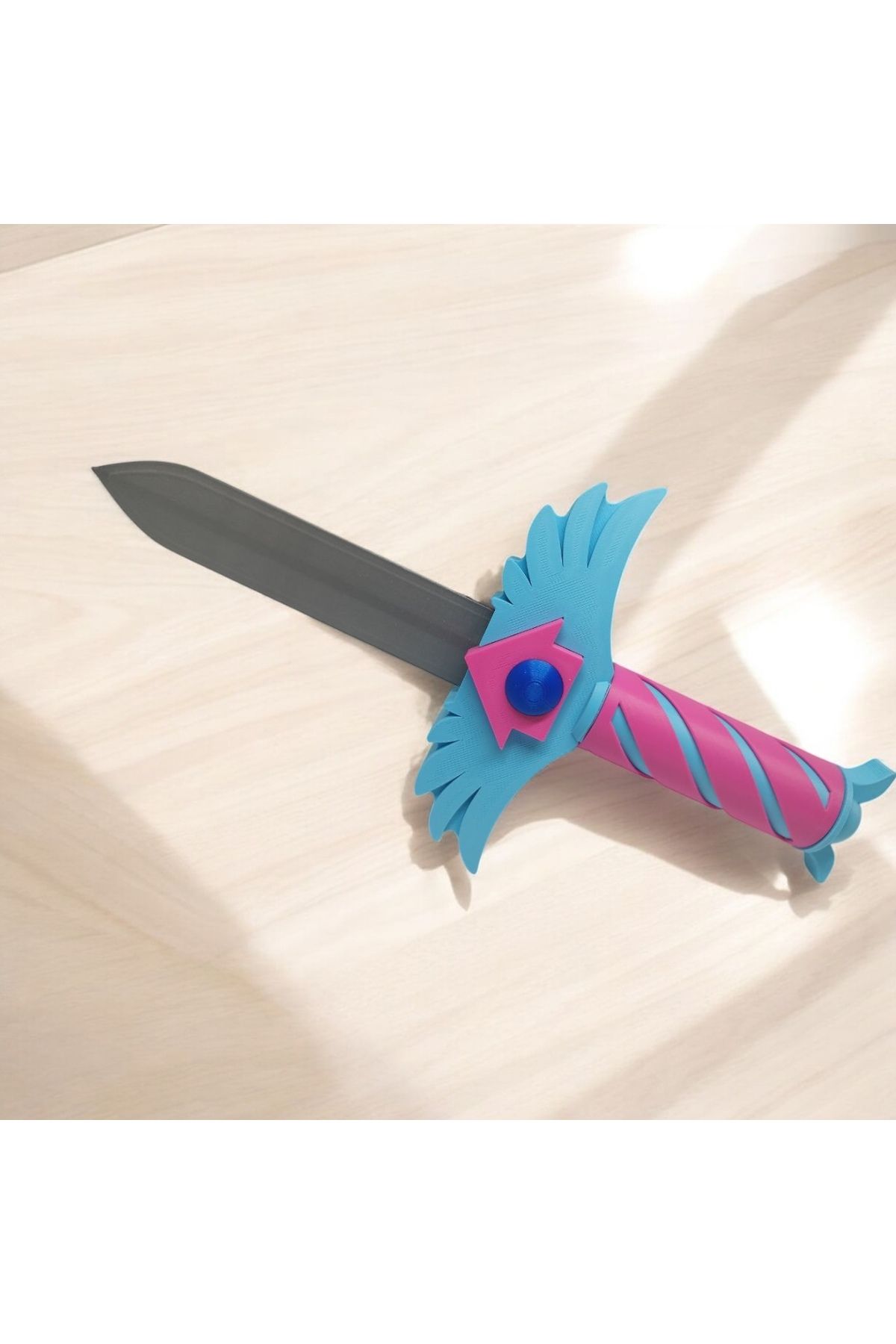 GÜÇLÜKOL Squid Game 3 Esintili Oyuncak Kılıç – Renkli ve Güvenli Tasarım