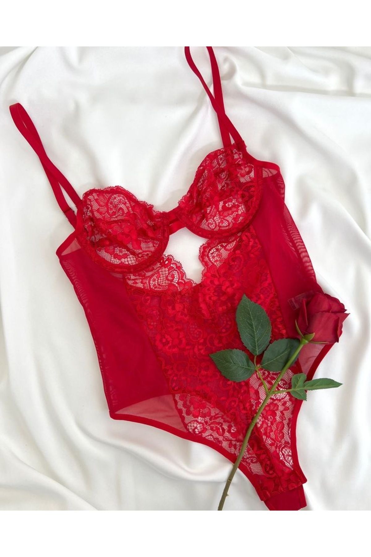 AURACOLLECTION Kırmızı Dantelli Balenli Kapsız Transparan Bodysuit