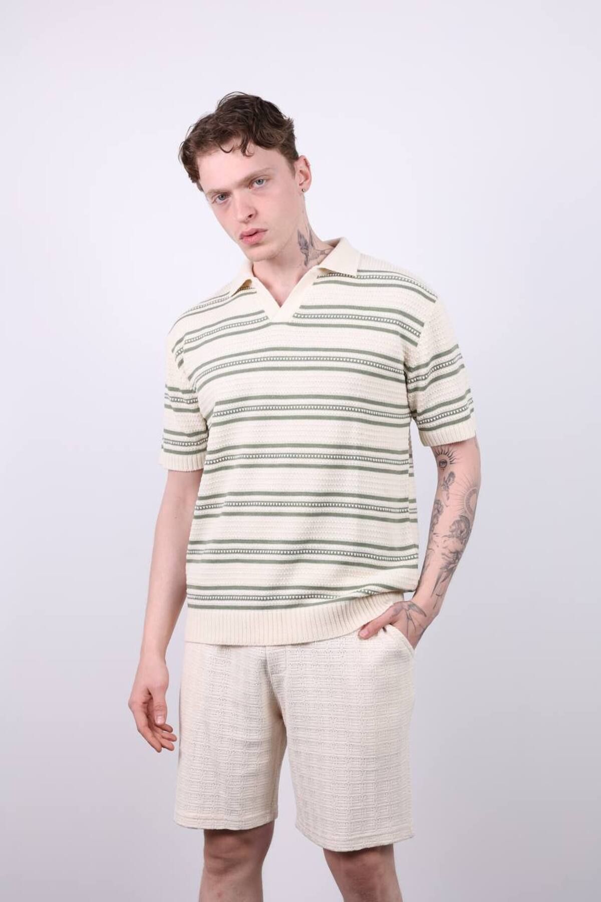 İLKCET MODA Erkek V Yaka Çizgili Oversize Triko T-shirt