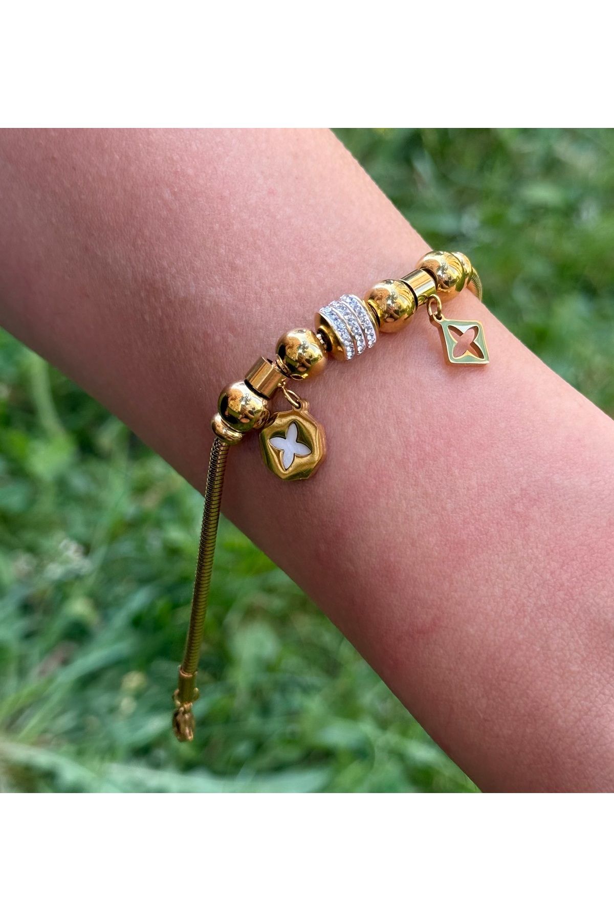 ARMELİA ACCESORİES Armelia Accessories Geometrik Figürlü Taş Detaylı Bileklik