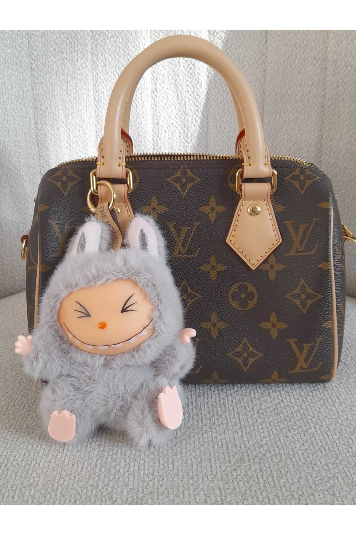 Bubbleatelier Labubu gri charm