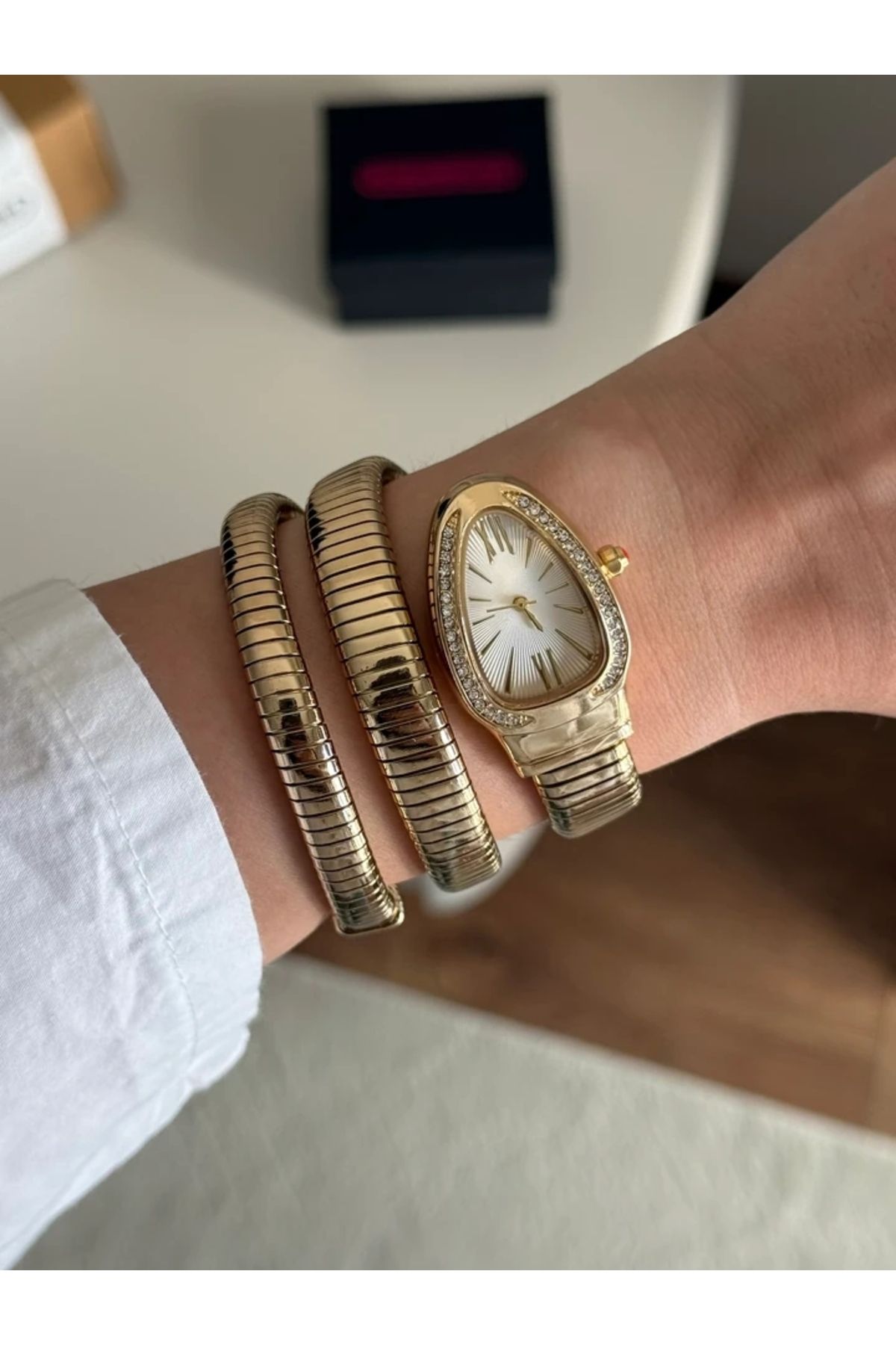 RoseandRoses Snake Sarmal Model Yeni Sezon Kadın Kol Saati Gold (Beyaz Kadran)