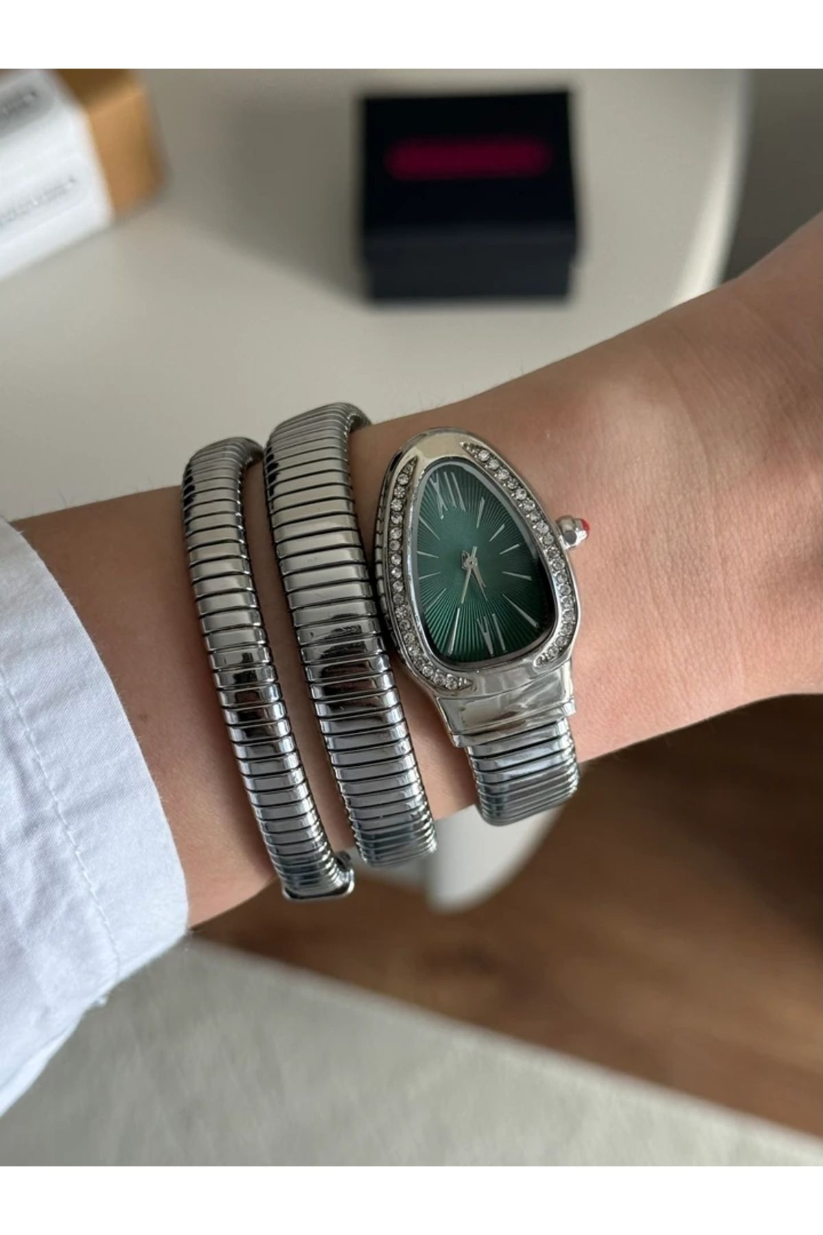 RoseandRoses Snake Sarmal Model Yeni Sezon Kadın Kol Saati Gümüş (Yeşil Kadran)