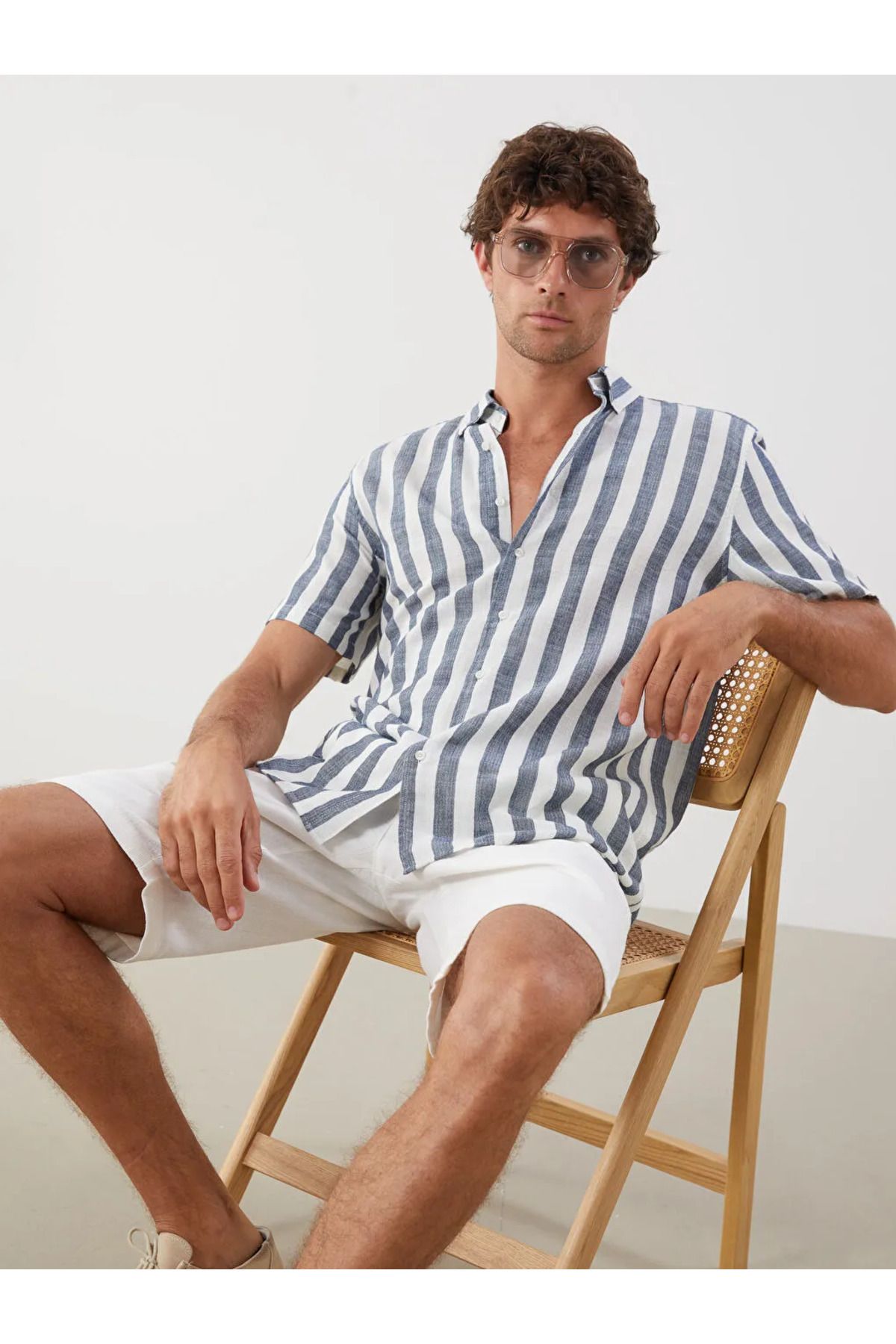 LC Waikiki SOUTHBLUE Lacivert Regular Fit Kısa Kollu Çizgili Armürlü Erkek Gömlek