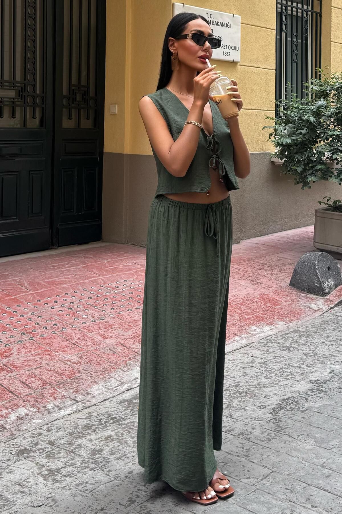 WeShaya Kadın Haki Kolsuz Düz Dokuma Rayon İkili Takım