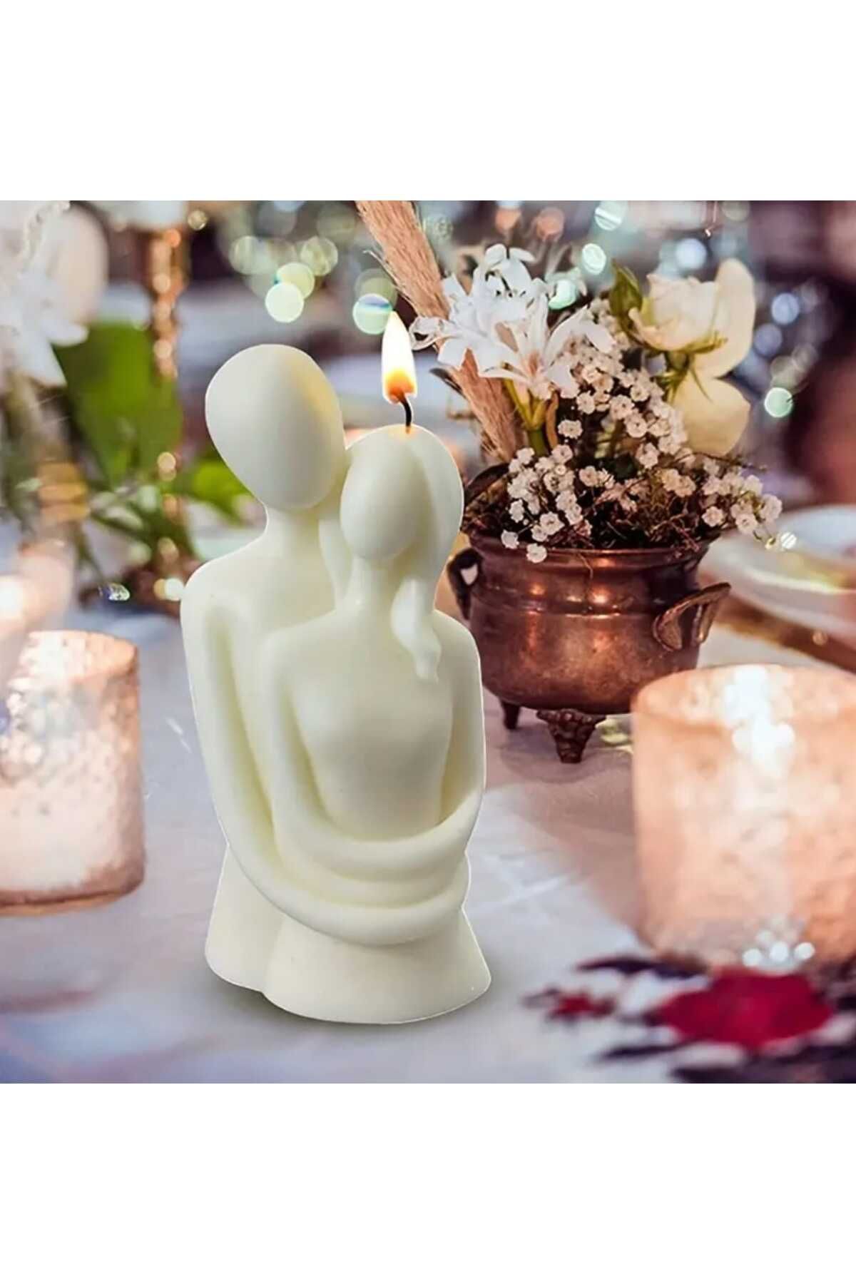 MAGtrade Aşık Figürlü Sandal Ağacı Kokulu El Yapımı Dekoratif Mum – Minimal & Romantik Tasarım