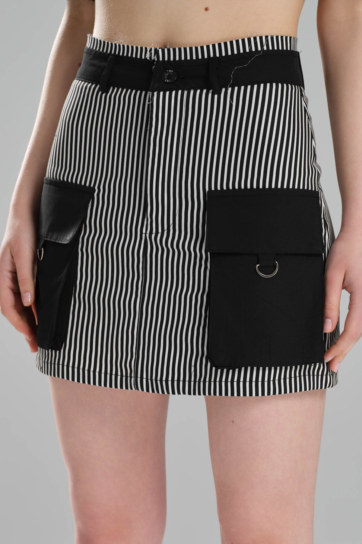 tw3 Fusta Mini Pantaloni Scurți Cu Design Garnit Cu Țesătură În Dungi Pentru Femei Femeie - M