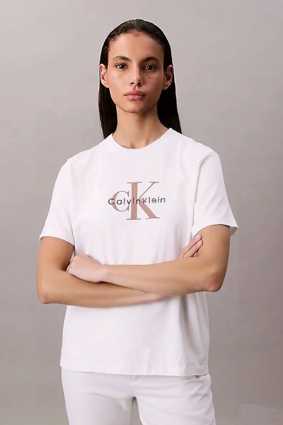 Calvin Klein Jeans CK Jeans HR SS CLSSC MNLG CNC Kadın T-shirt LV047B865G-YAS