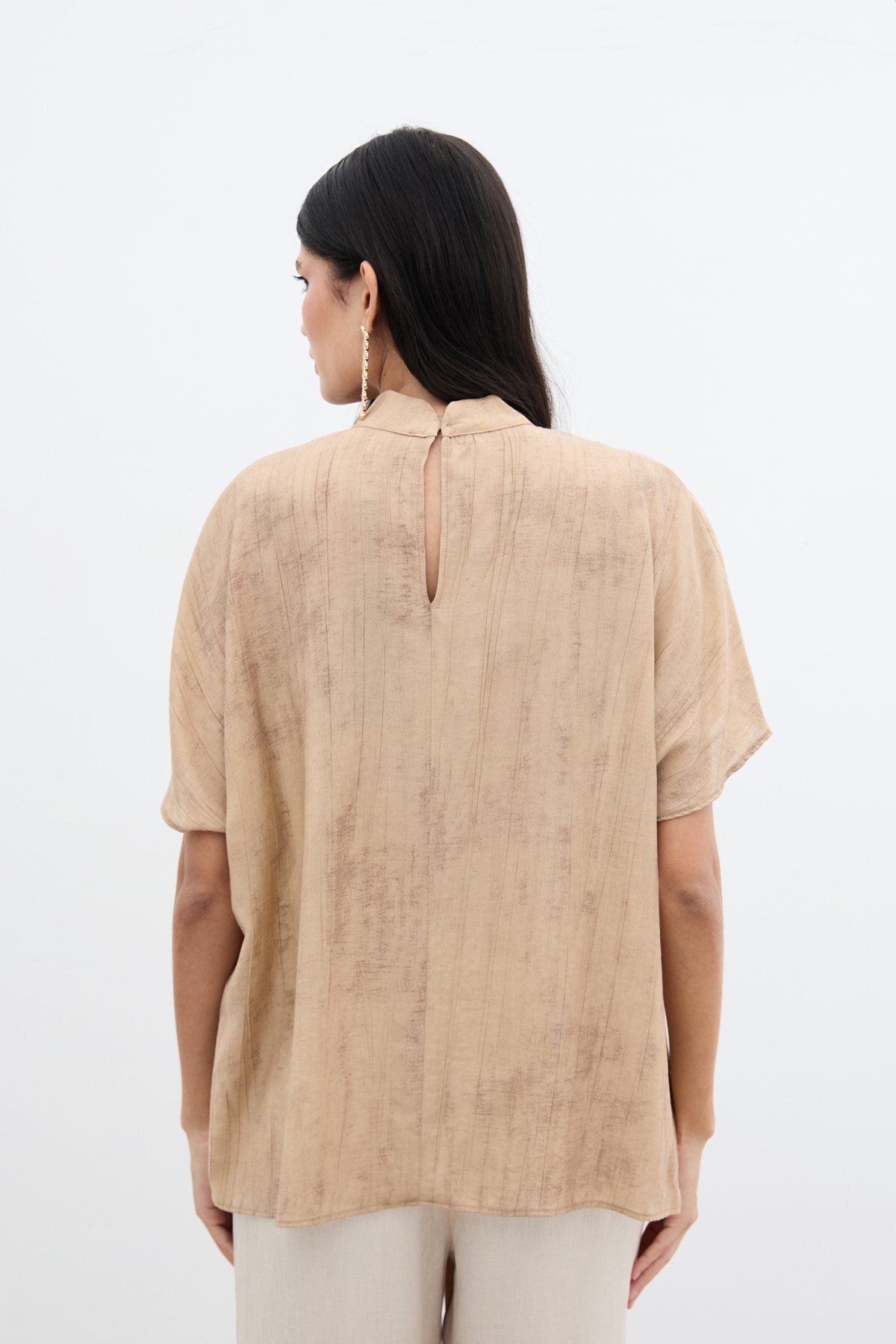 Sateen-Patterned Loose Blouse - Camel 7