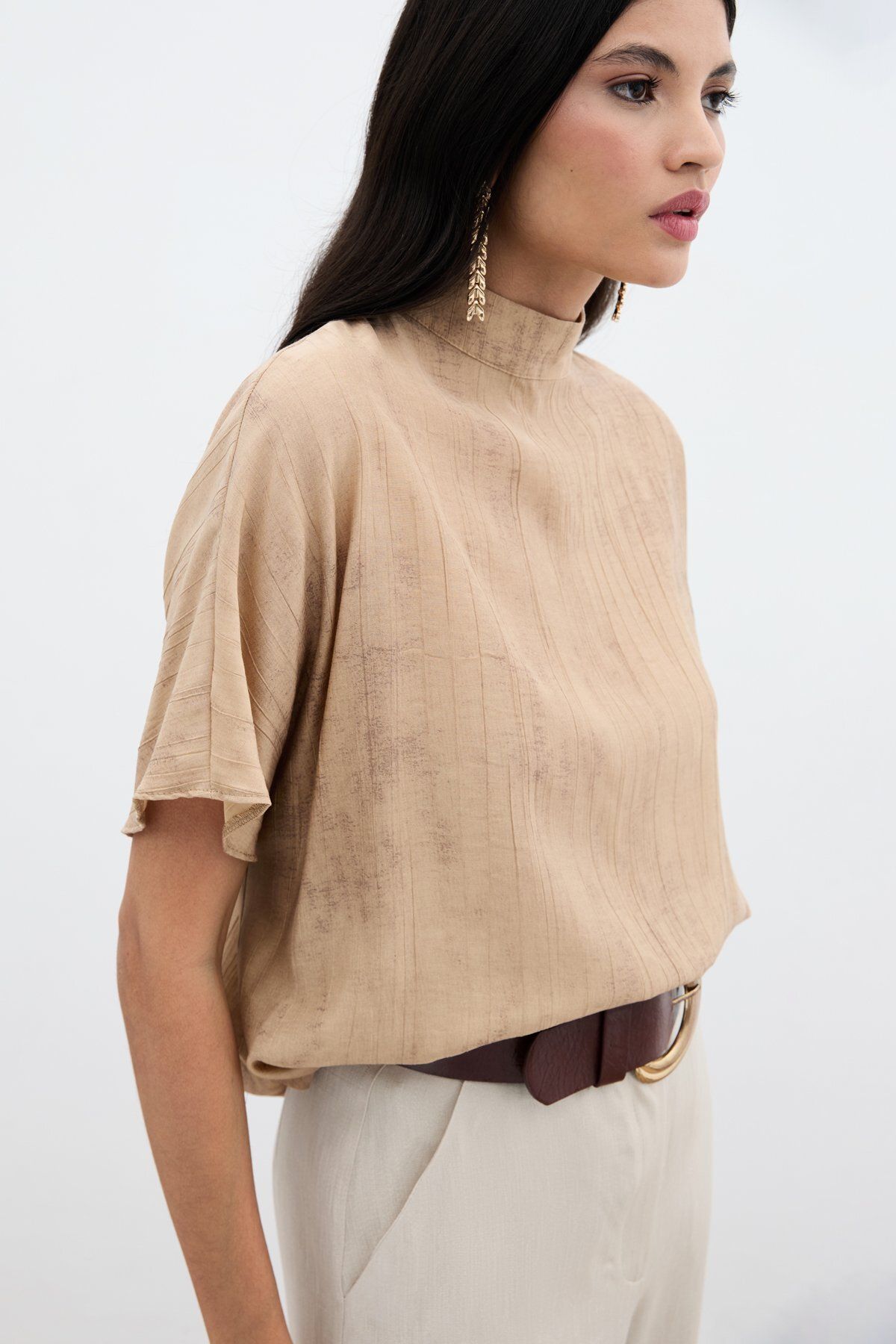Sateen-Patterned Loose Blouse - Camel 6