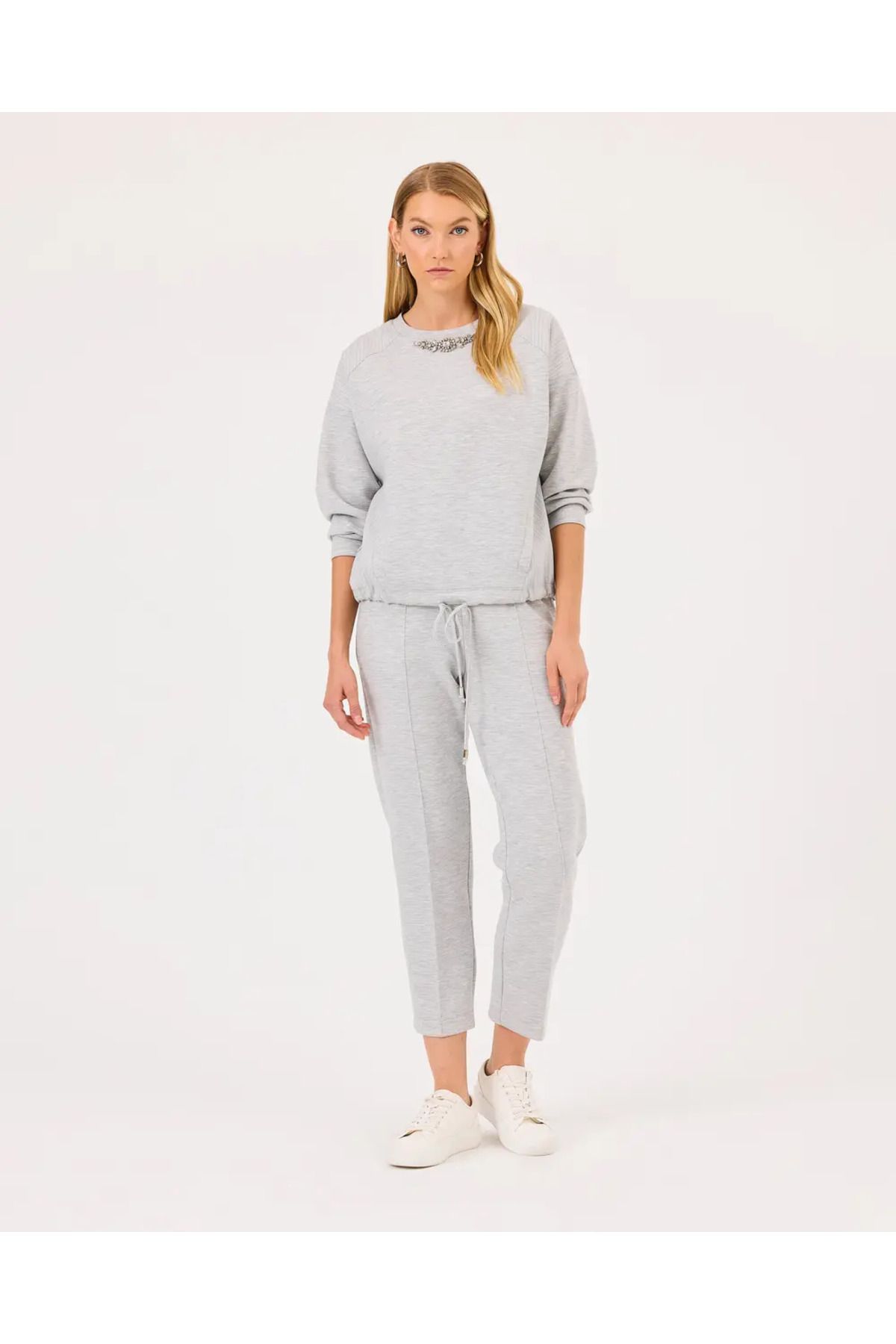 SEÇİLSTORE 10002 YAKASI TAŞ DETAY GÜNLÜK SWEATSHİRT QKS