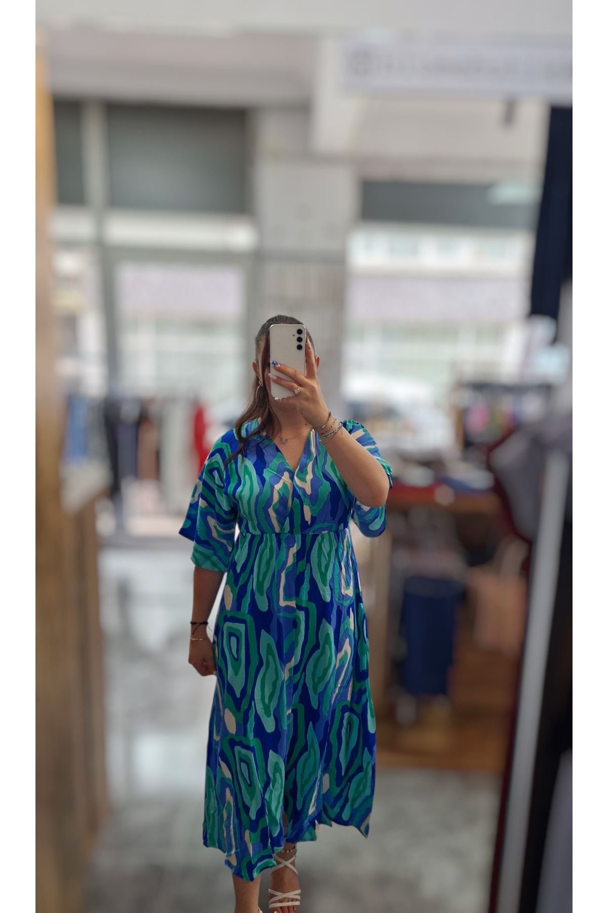 Bluebutik Kruvaze yaka yırtmaçlı elbise